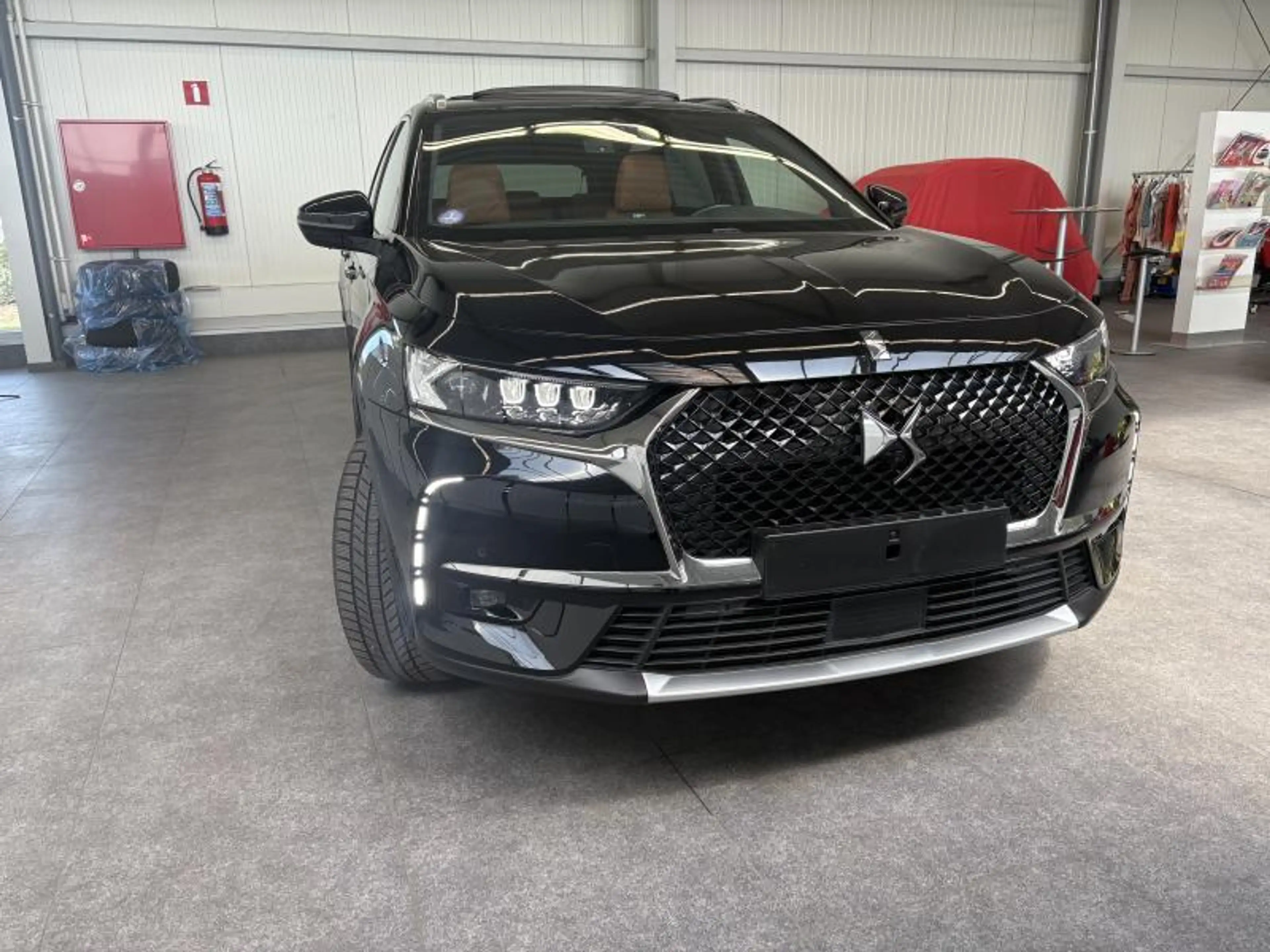 DS Automobiles DS 7 Crossback 1.6 180 pkAutomatic So Chic Full option — photo 11