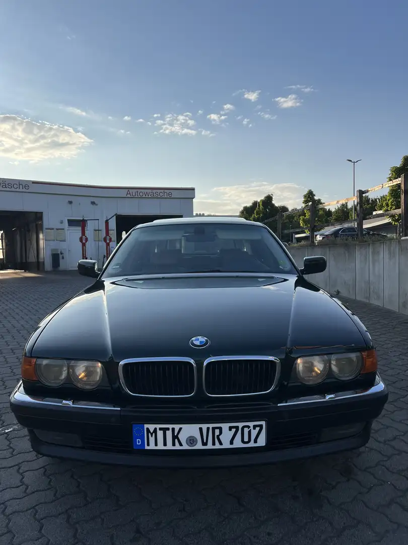 BMW 728 728iL - 1