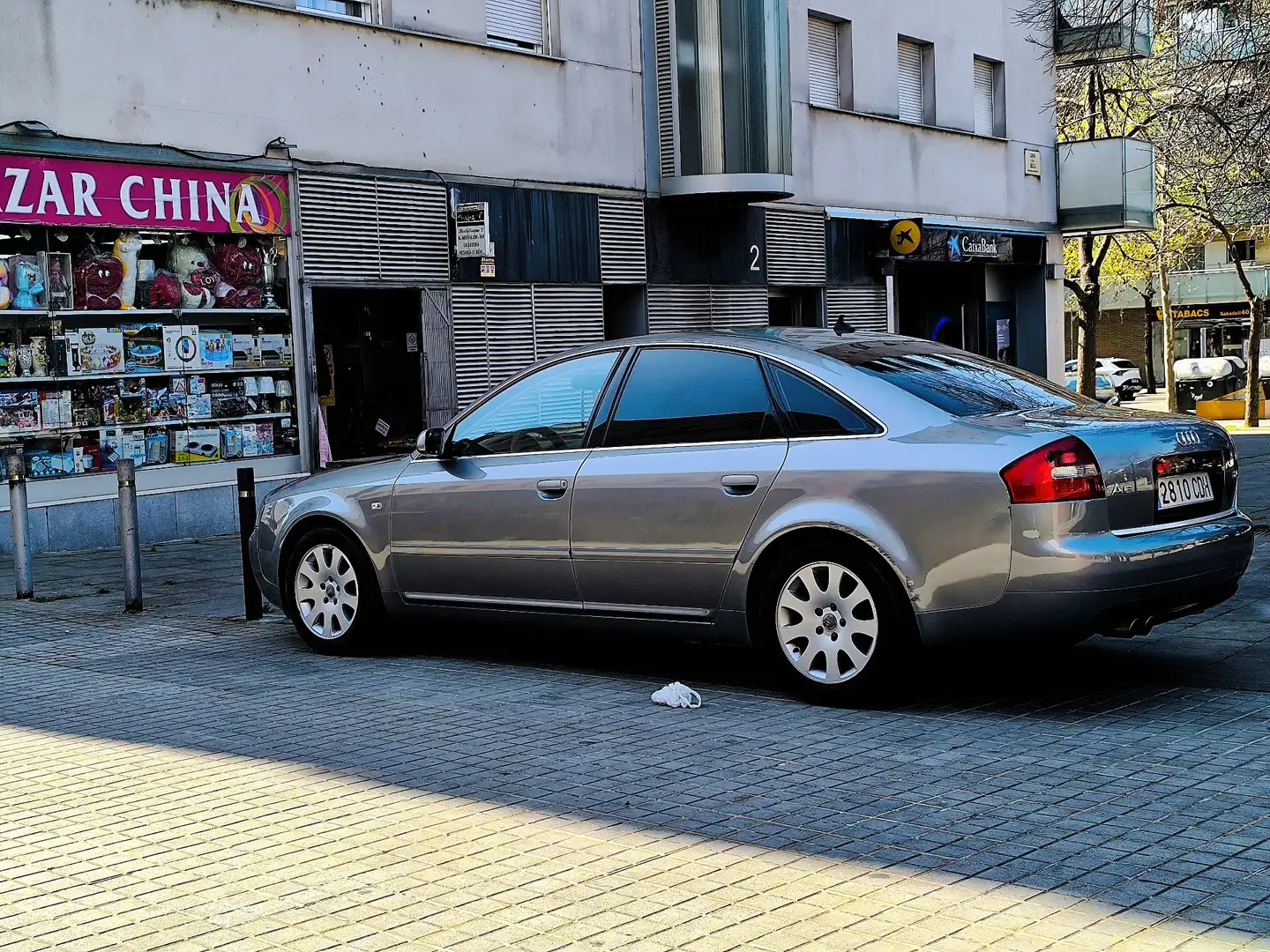 Audi A6 2.4 - 1