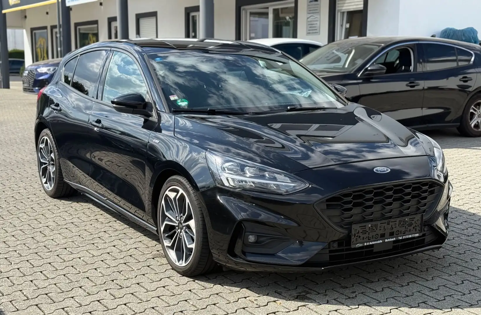 Ford Focus Lim. ST-Line Lim.*TOP ZUSTAND* Schwarz - 2