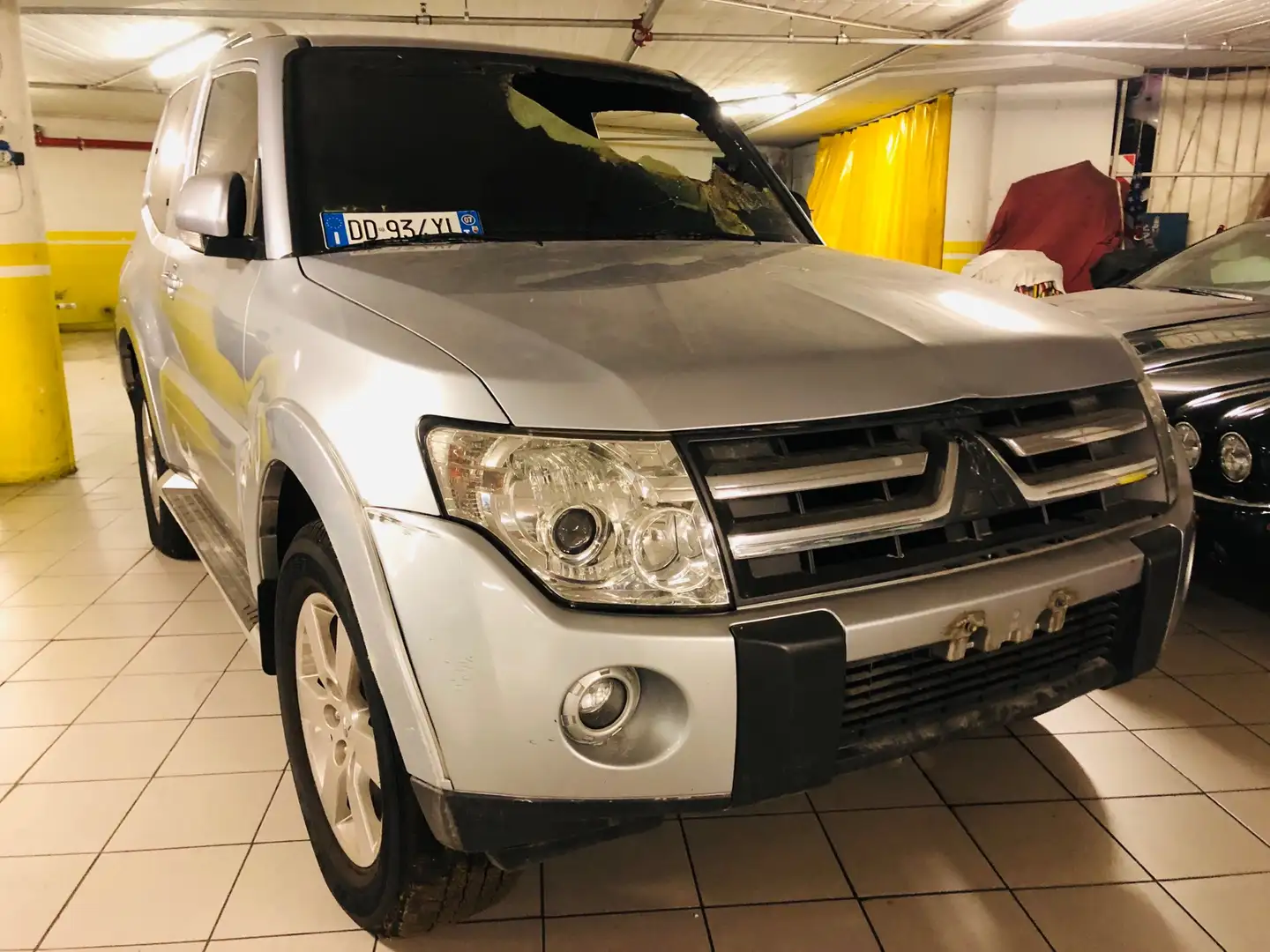 Mitsubishi Pajero Pajero 3p 3.2 CR Invite interno bruciato! Gris - 1
