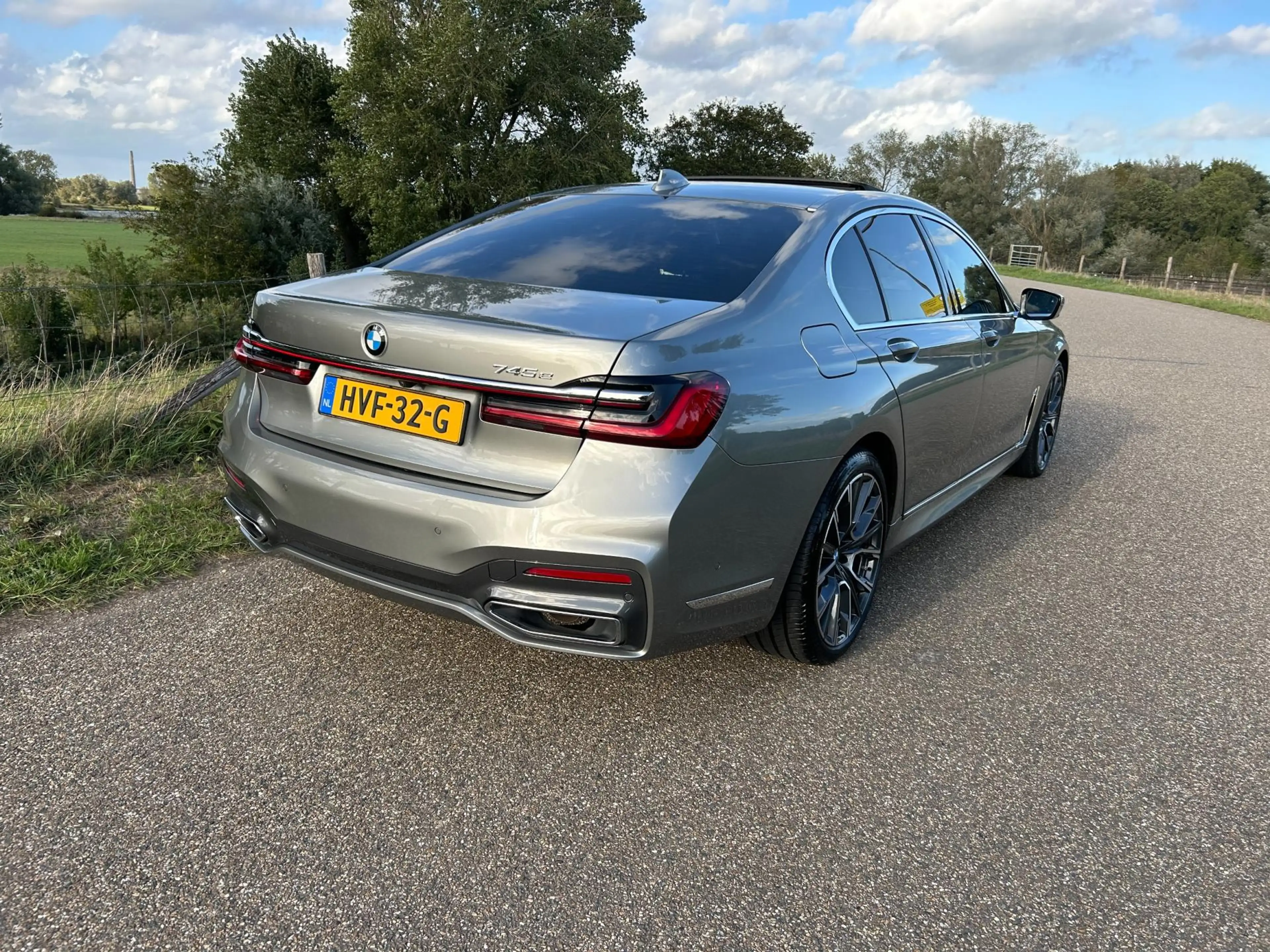 BMW 745 7-serie 745e High Executive M-Pakket 21 inch — photo 24