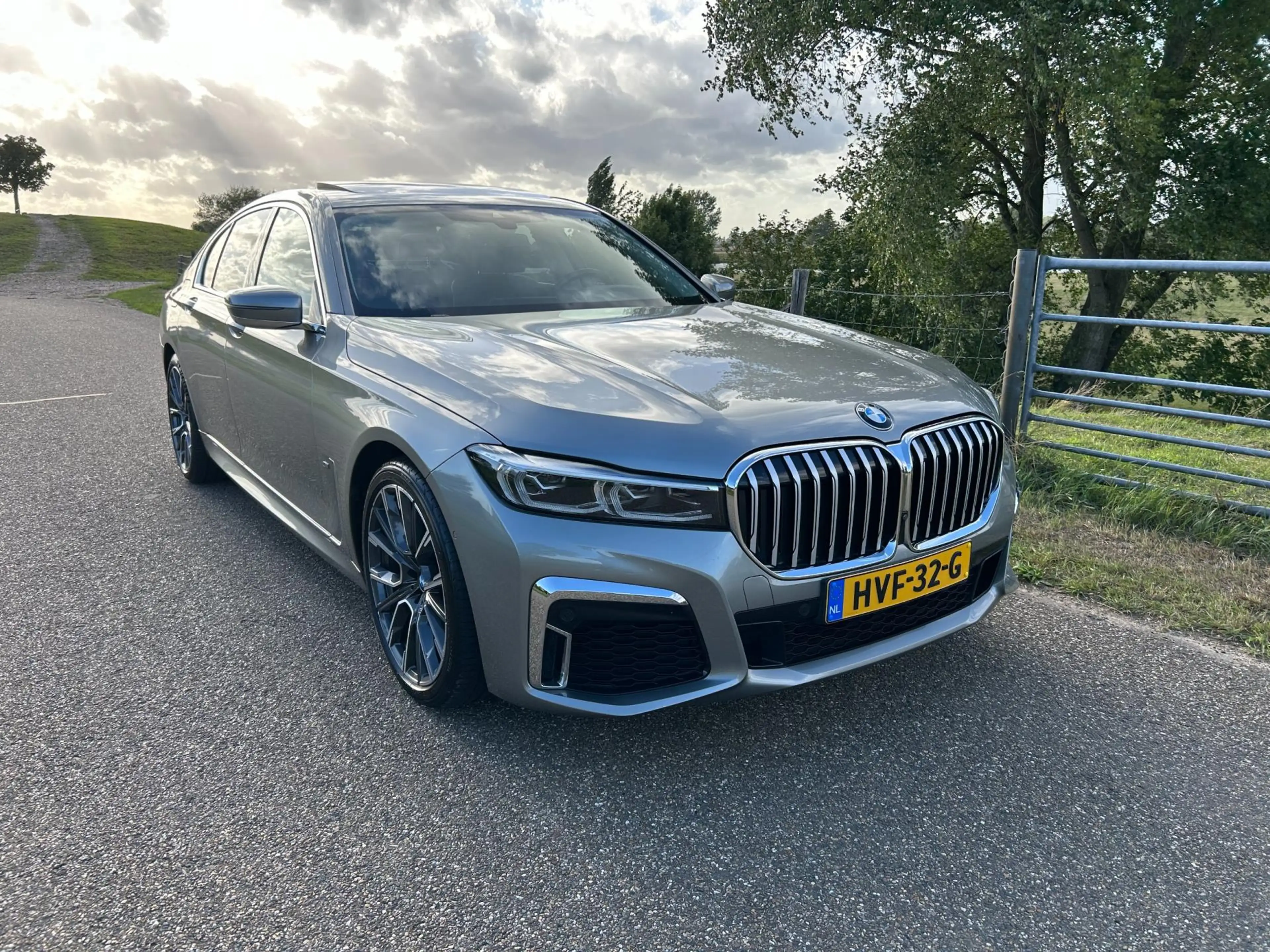 BMW 745 7-serie 745e High Executive M-Pakket 21 inch — photo 22