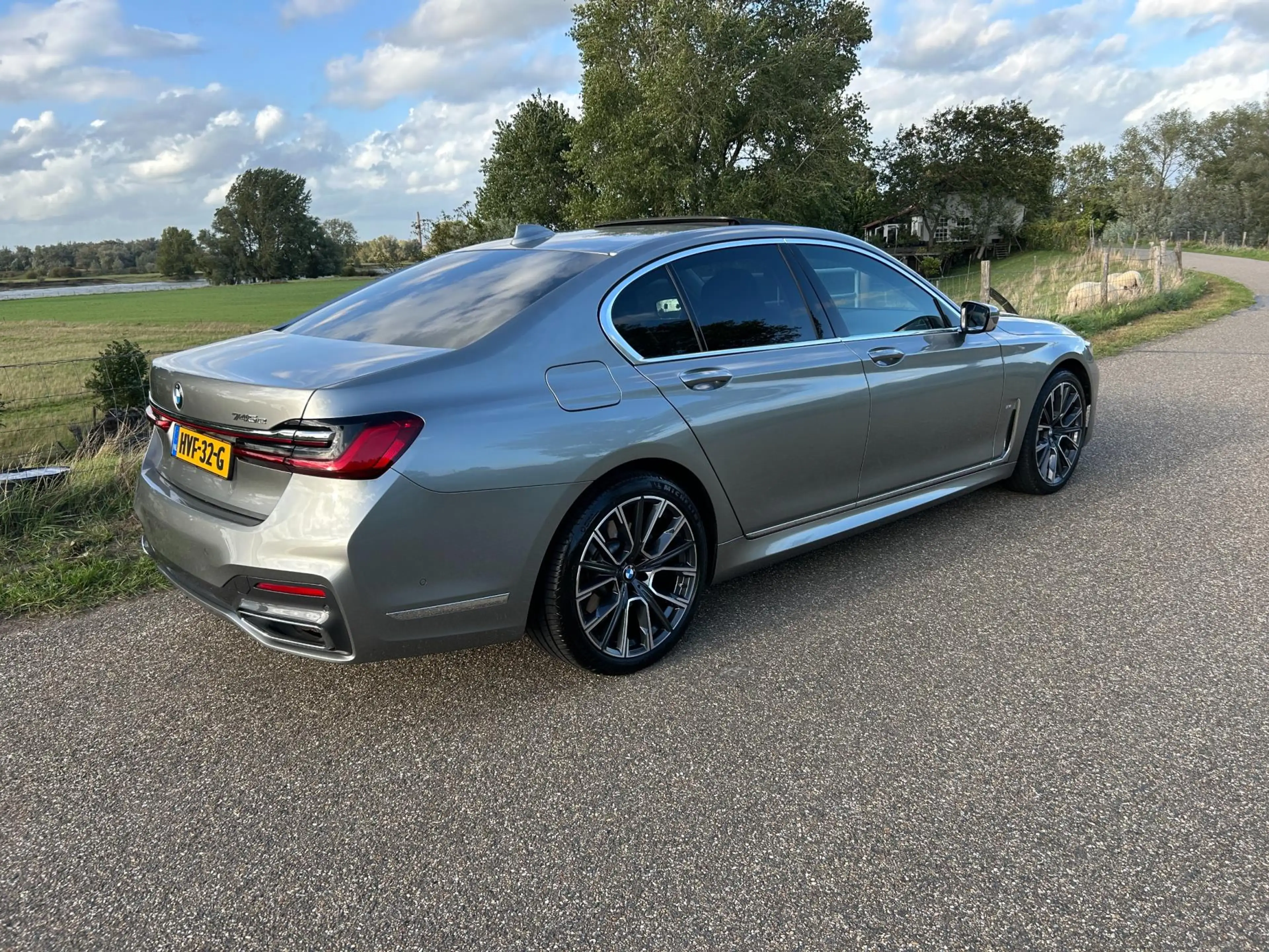 BMW 745 7-serie 745e High Executive M-Pakket 21 inch — photo 25