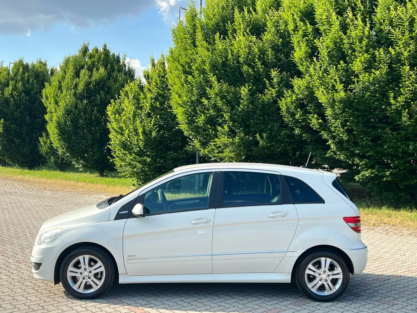 Mercedes-Benz B 180 - 2