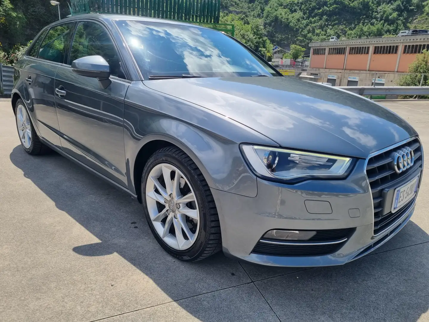 Audi A3 A3 Sportback 2.0 tdi s-tronic Gris - 2