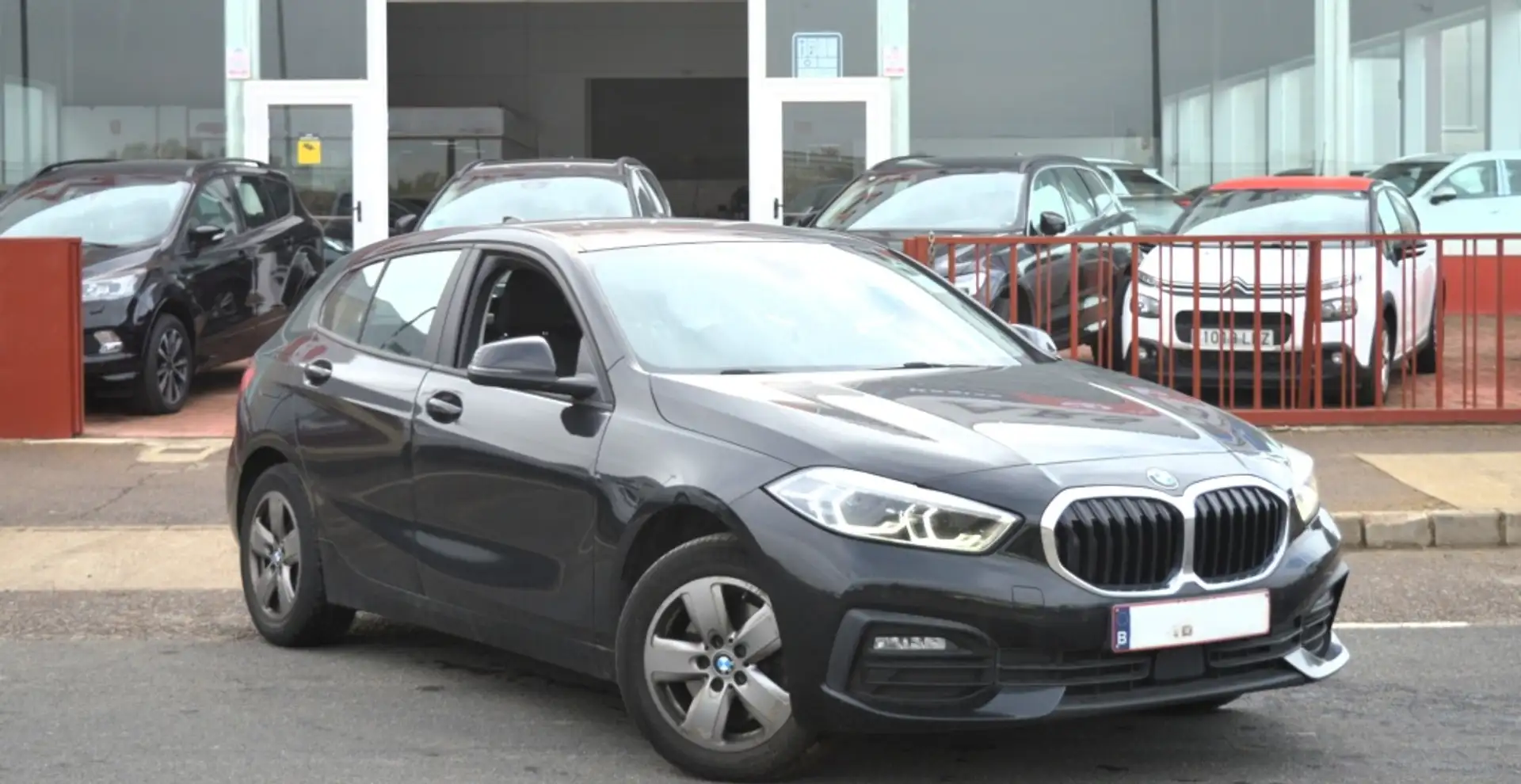 BMW 116 116dA Business Corporate Noir - 2