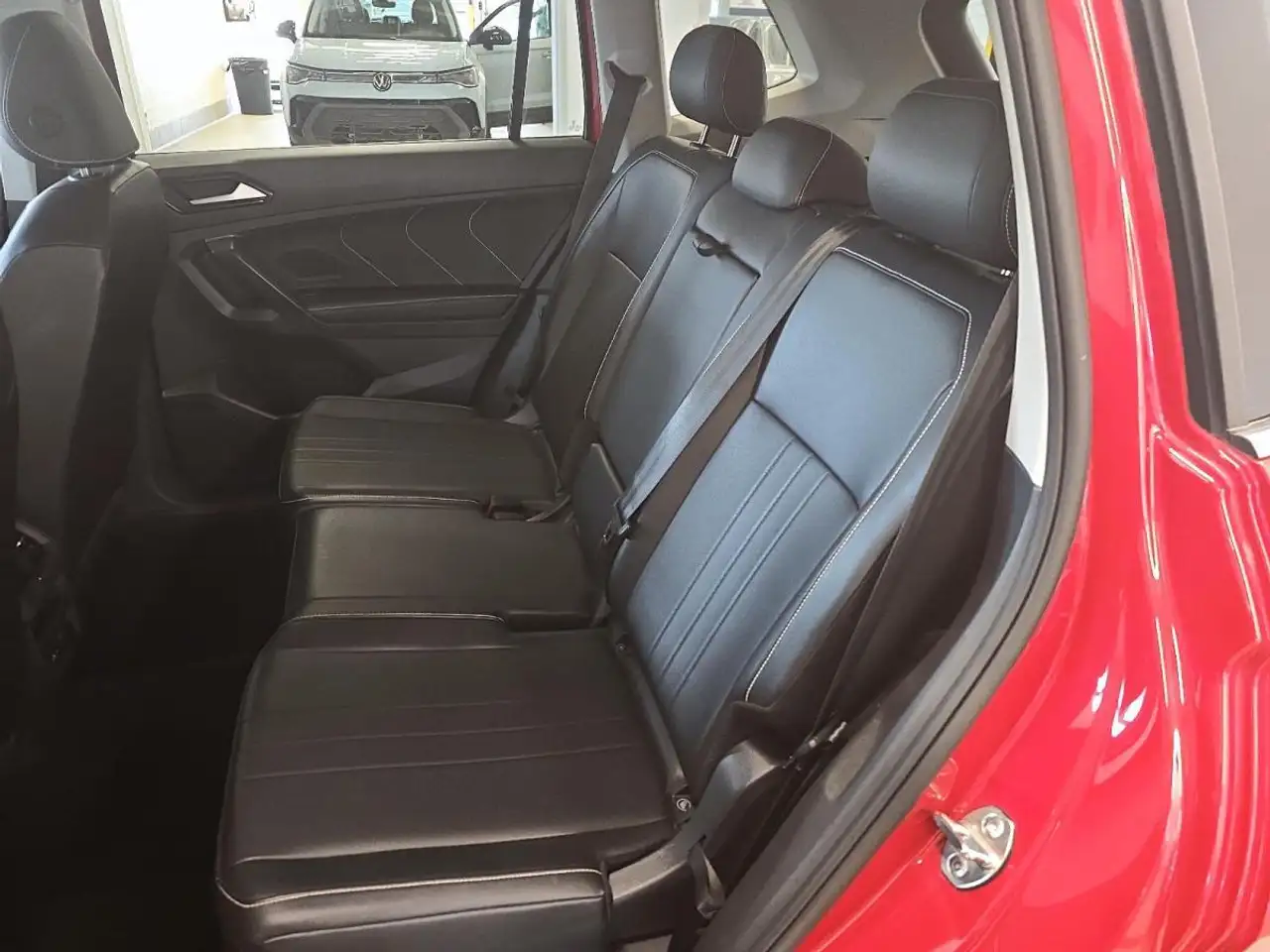 Volkswagen Tiguan снимка Volkswagen Tiguan