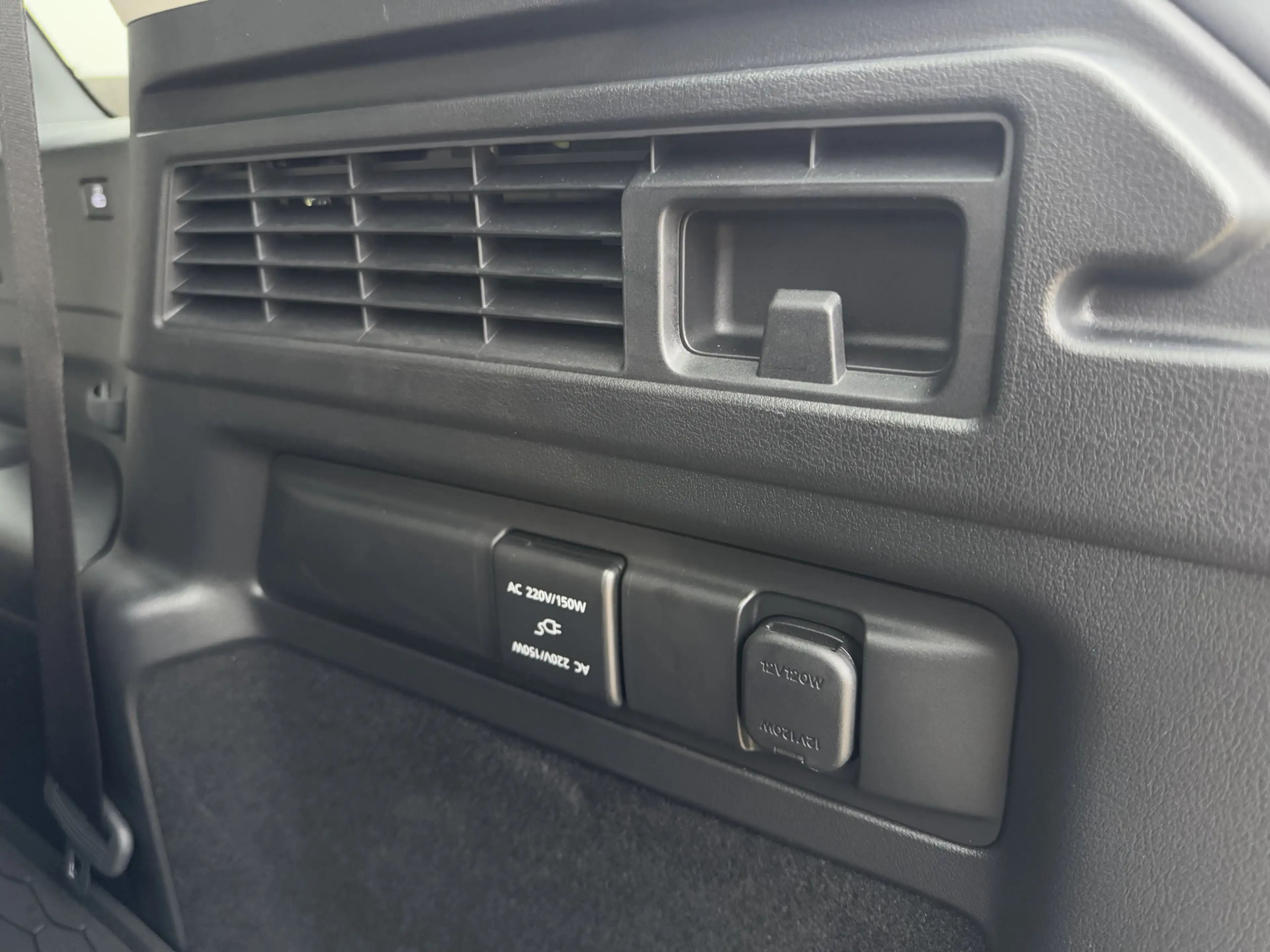Mazda CX-80 2.5 e-SkyActiv PHEV Takumi Plus 6p. | CAPTAIN CHAI — photo 33