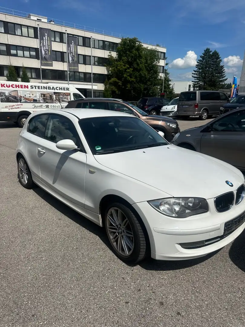 BMW 116 Baureihe 1 Lim. 116i Blanco - 1