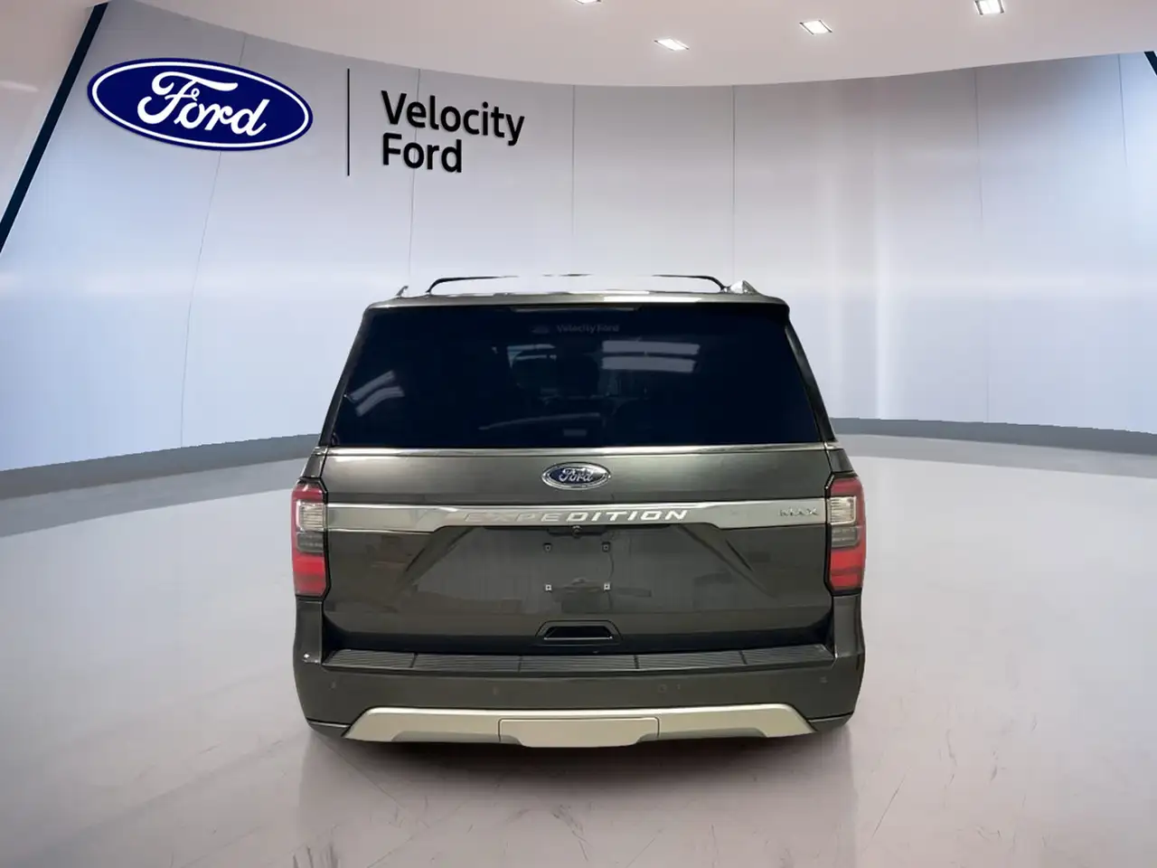 Ford Expedition снимка Ford Expedition