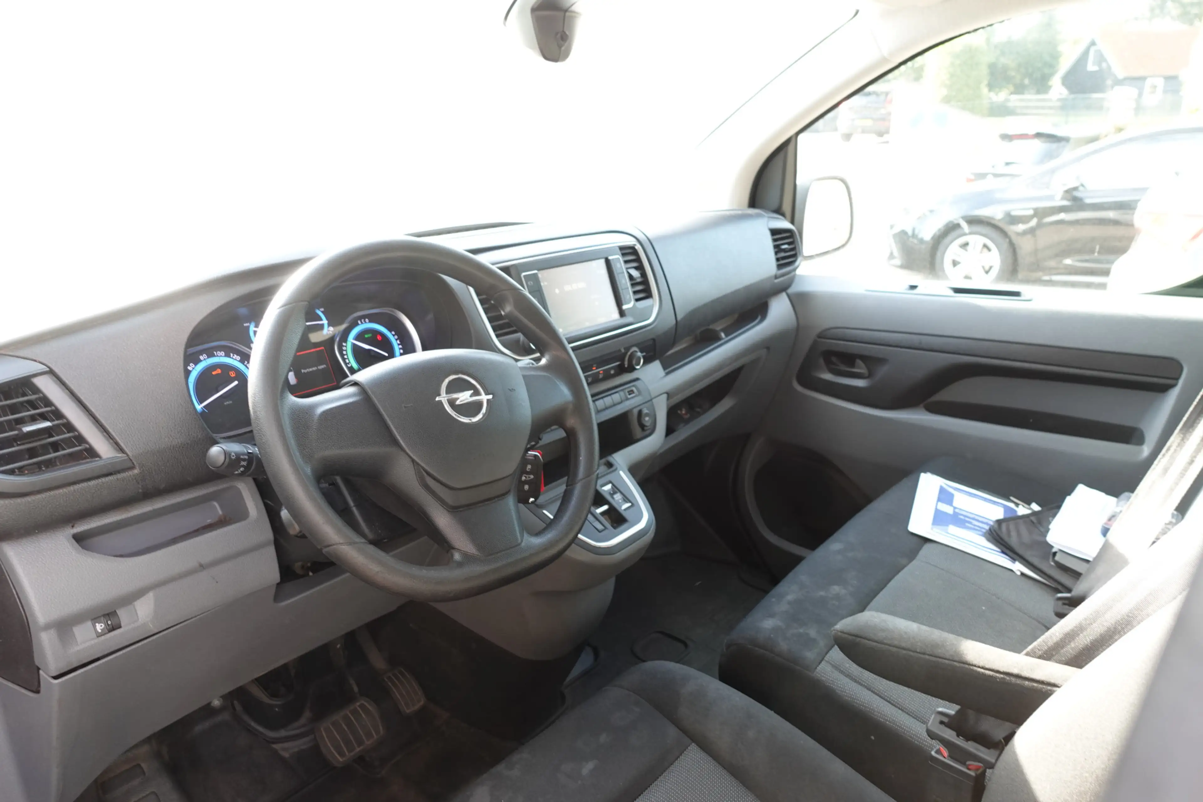 Opel Vivaro-e L3H1 Edition 75 kWh | SCHADEAUTO | — photo 11