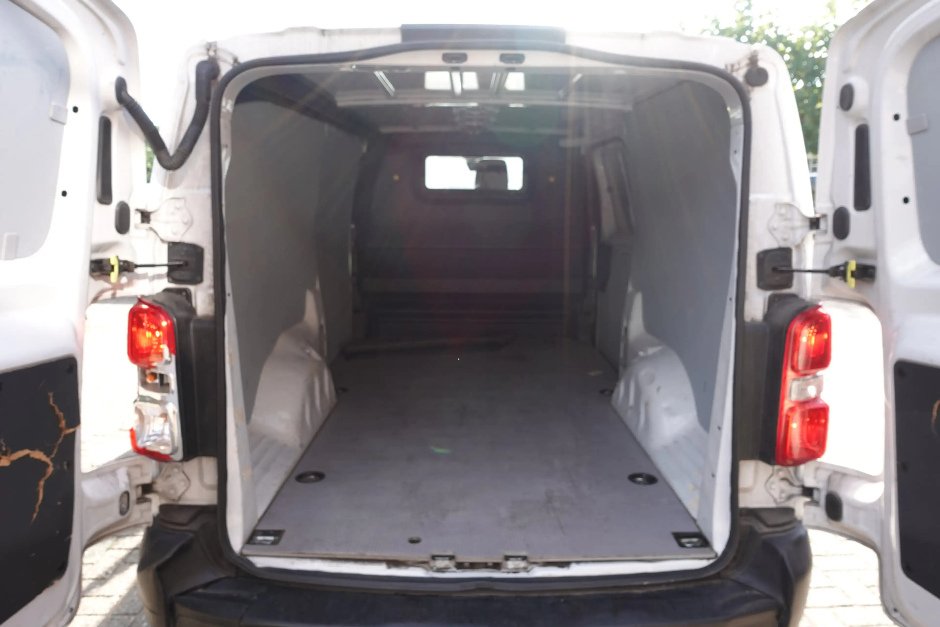 Opel Vivaro-e L3H1 Edition 75 kWh | SCHADEAUTO | — photo 14