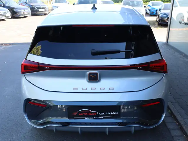 Cupra Born view 9