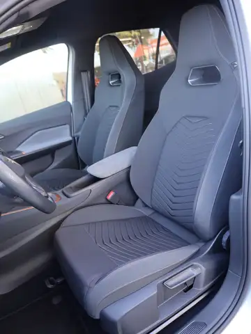 Cupra Born view 16