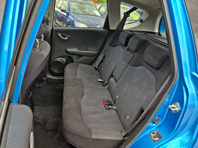 Honda Jazz 1.4 Exclusive, TÜV+SERVICE NEU, PANO, Sitzh — photo 22