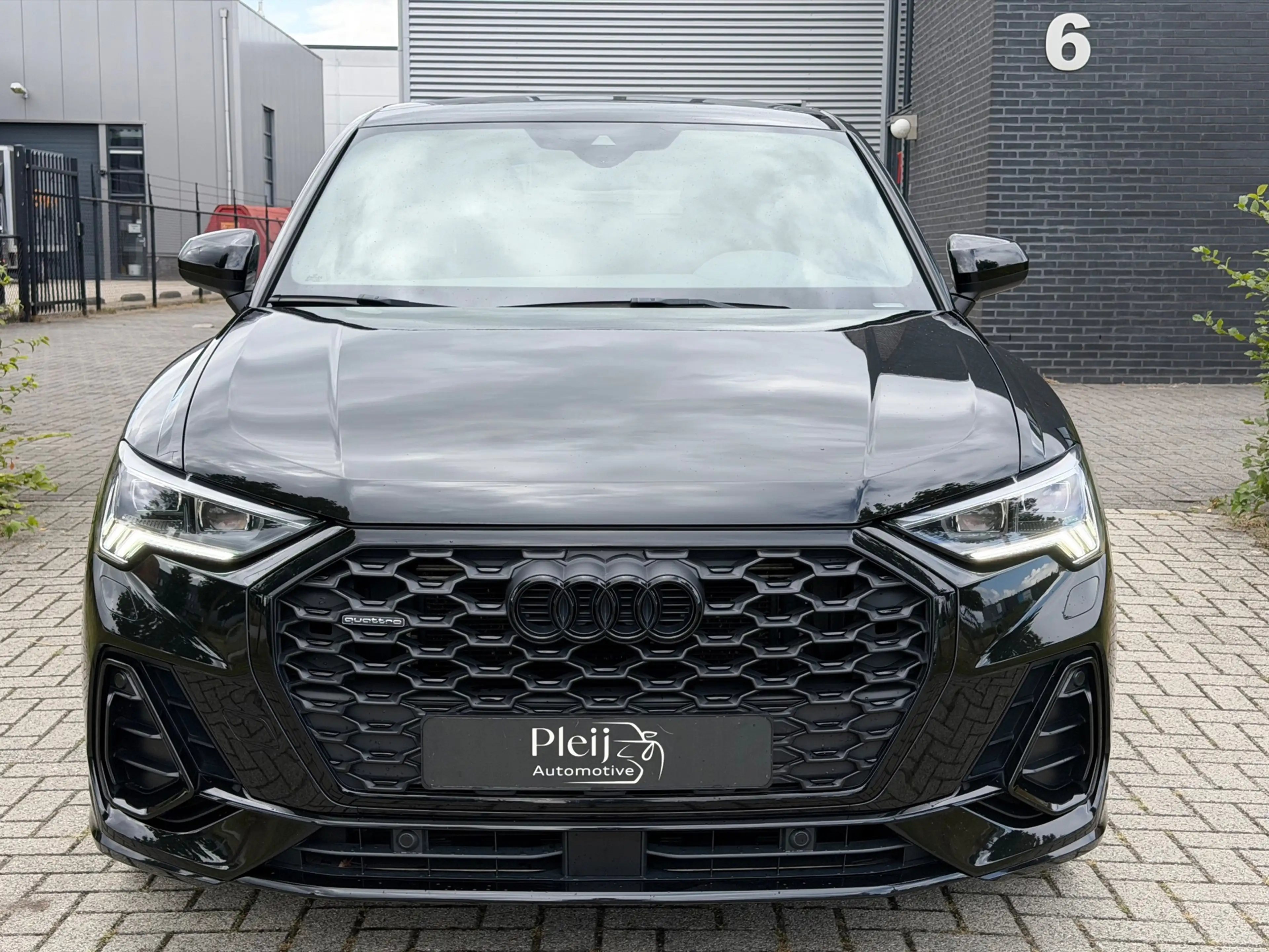 Audi Q3 Sportback 45 TFSI quattro Pro Line S — photo 5