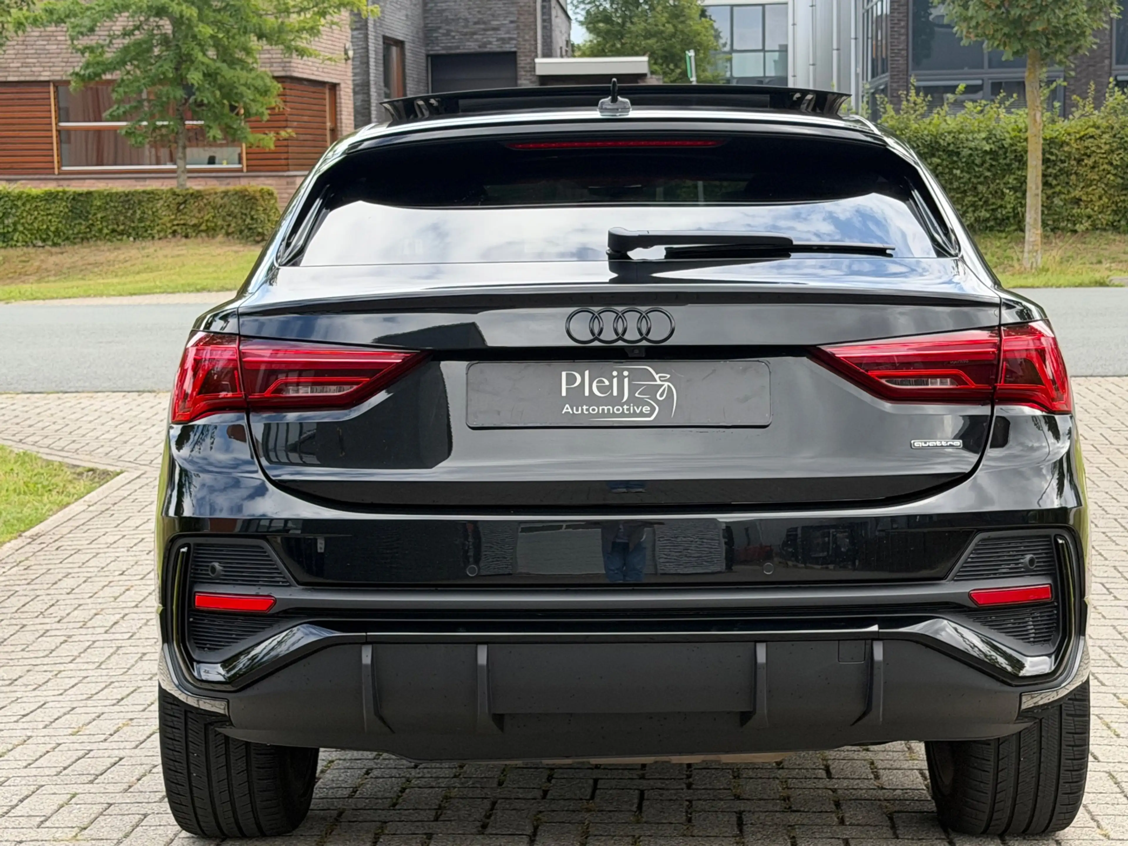 Audi Q3 Sportback 45 TFSI quattro Pro Line S — photo 21