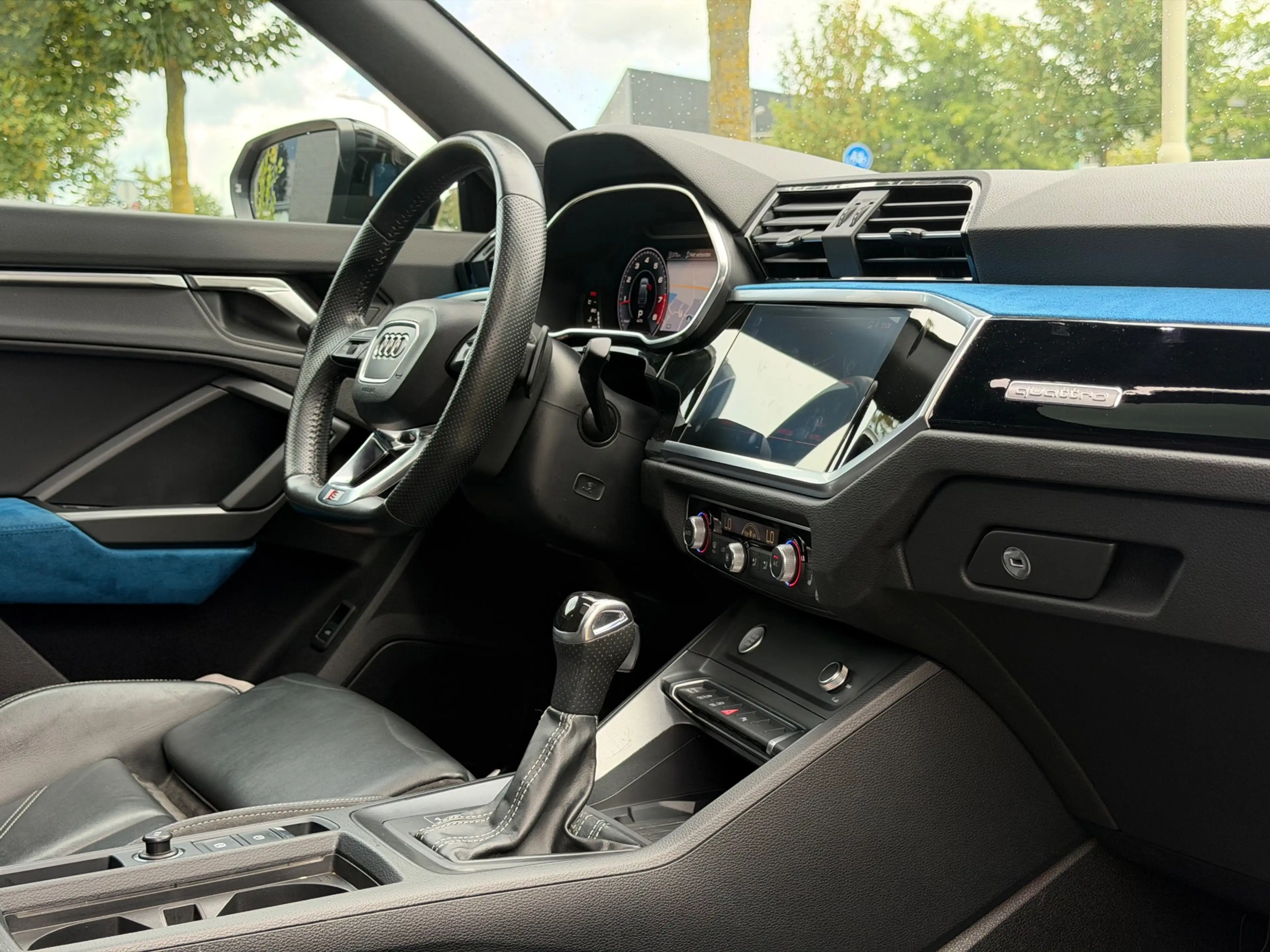 Audi Q3 Sportback 45 TFSI quattro Pro Line S — photo 7