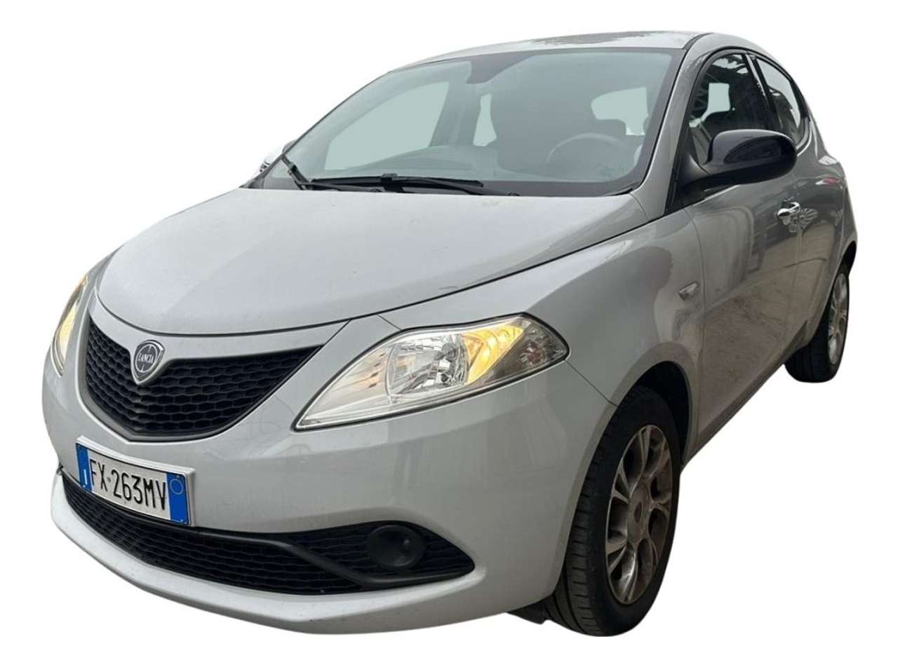Lancia Ypsilon 1.2 69 CV 5 porte Gold