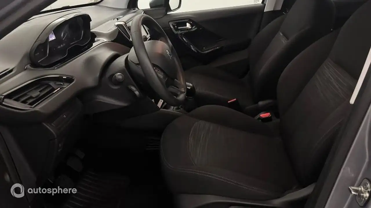 Peugeot 208 1.6 BlueHDi 100ch S\\u0026S Premium Euro