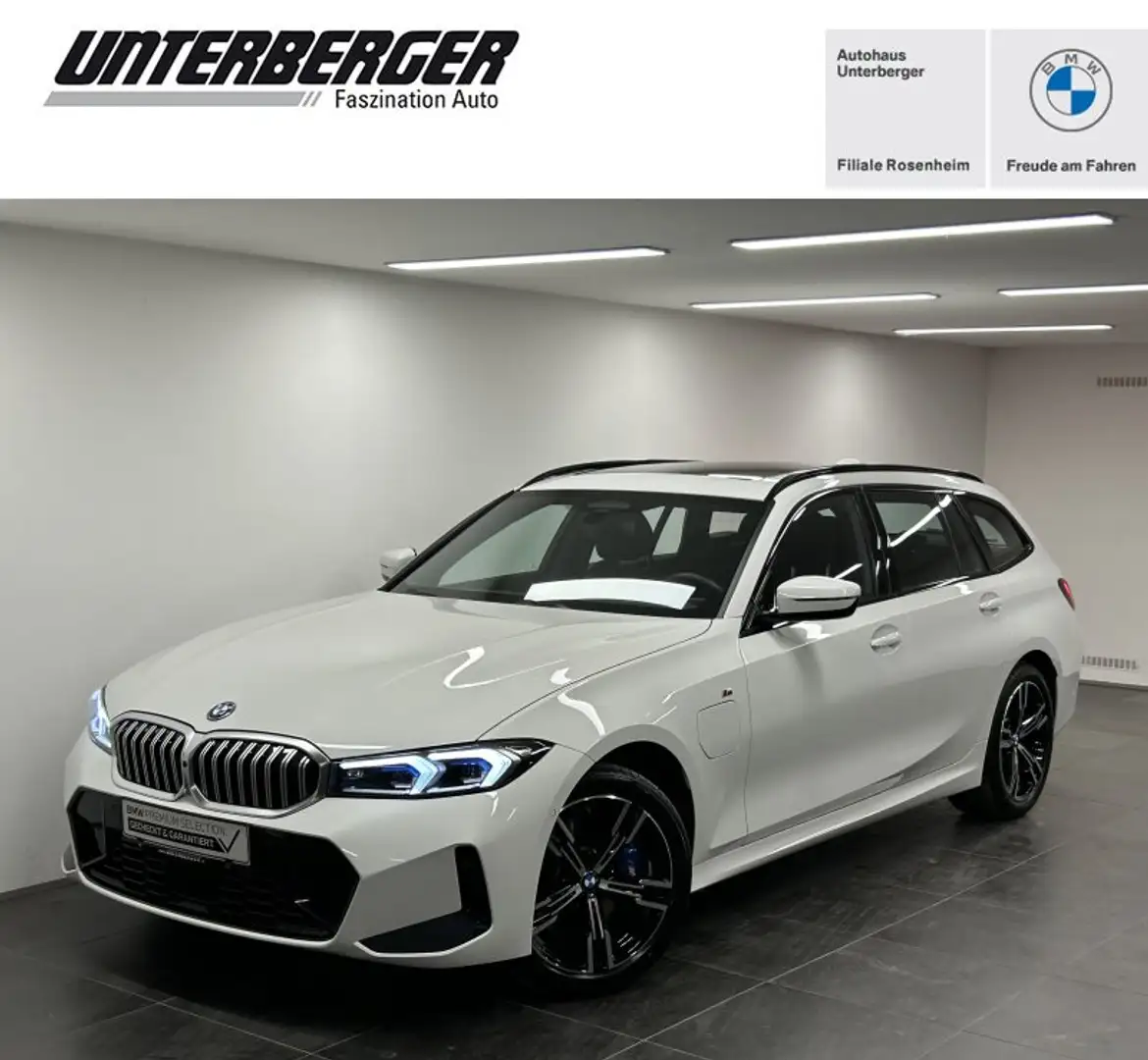 BMW 330 e xDrive Touring M Sportpaket Pano AHK Harman/Kard Weiß - 1