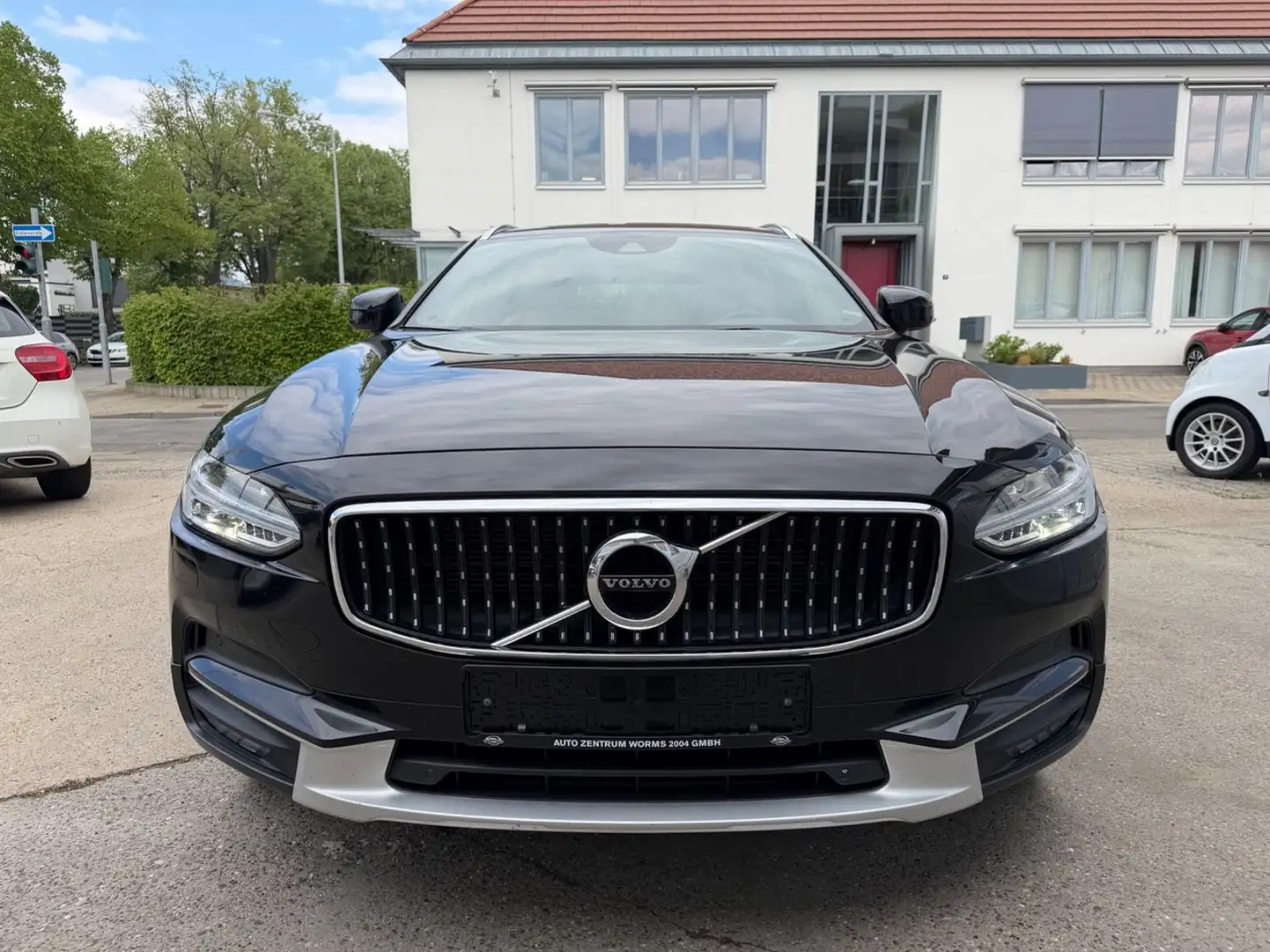 Volvo V90 Cross Country V90 D5 Cross Country AWD *1.Hand*ACC*H&K*Leder* Schwarz - 2