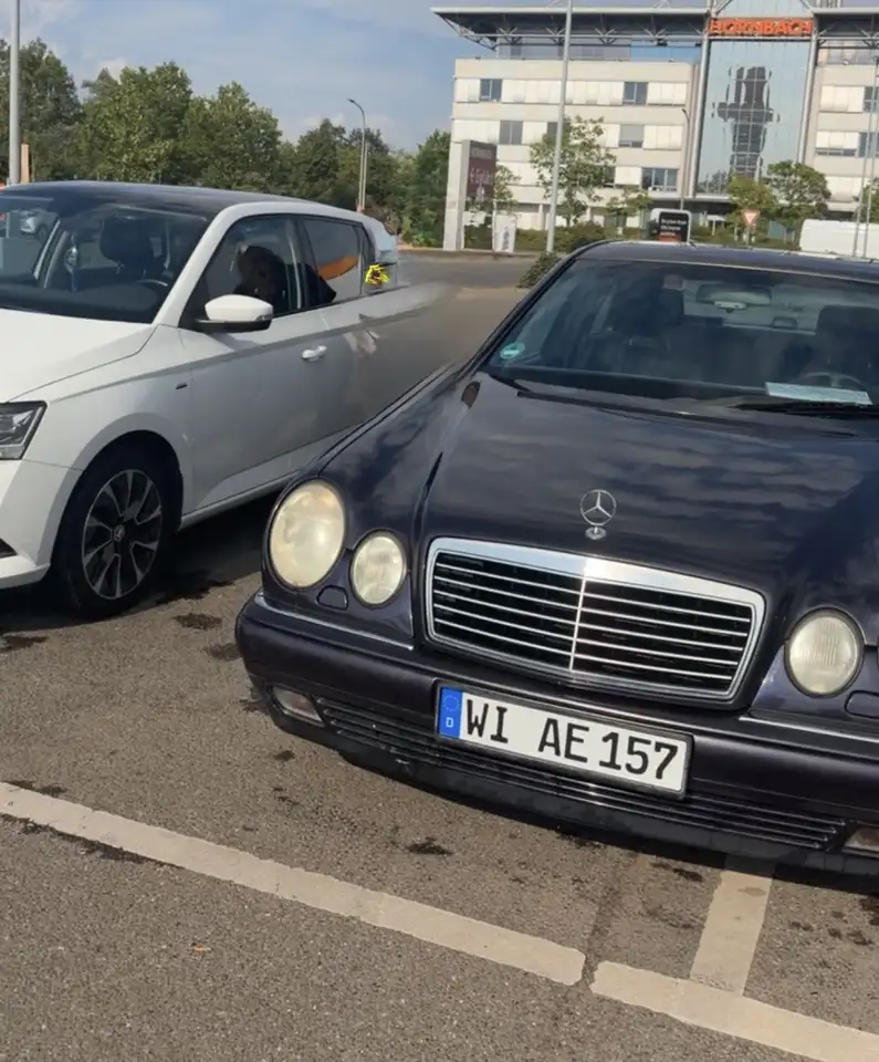 Mercedes-Benz E 230 Avantgarde, foto 3