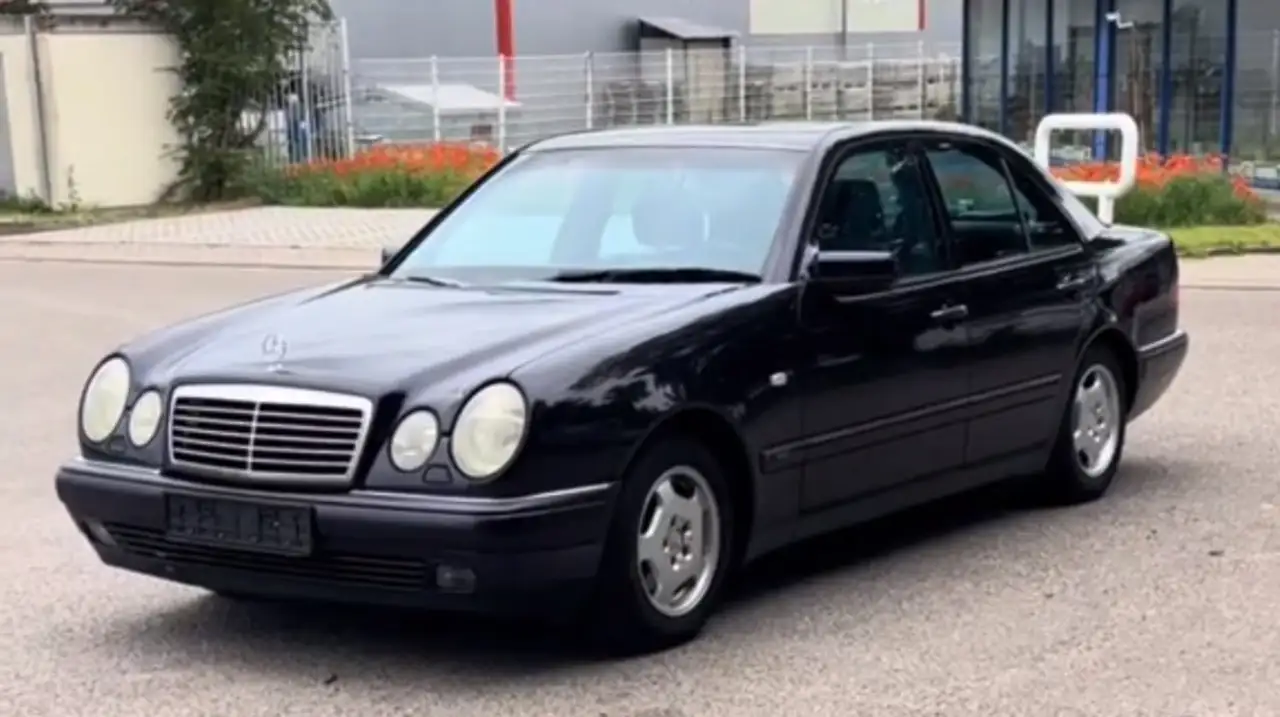 Mercedes-Benz E 230 Avantgarde, foto 1