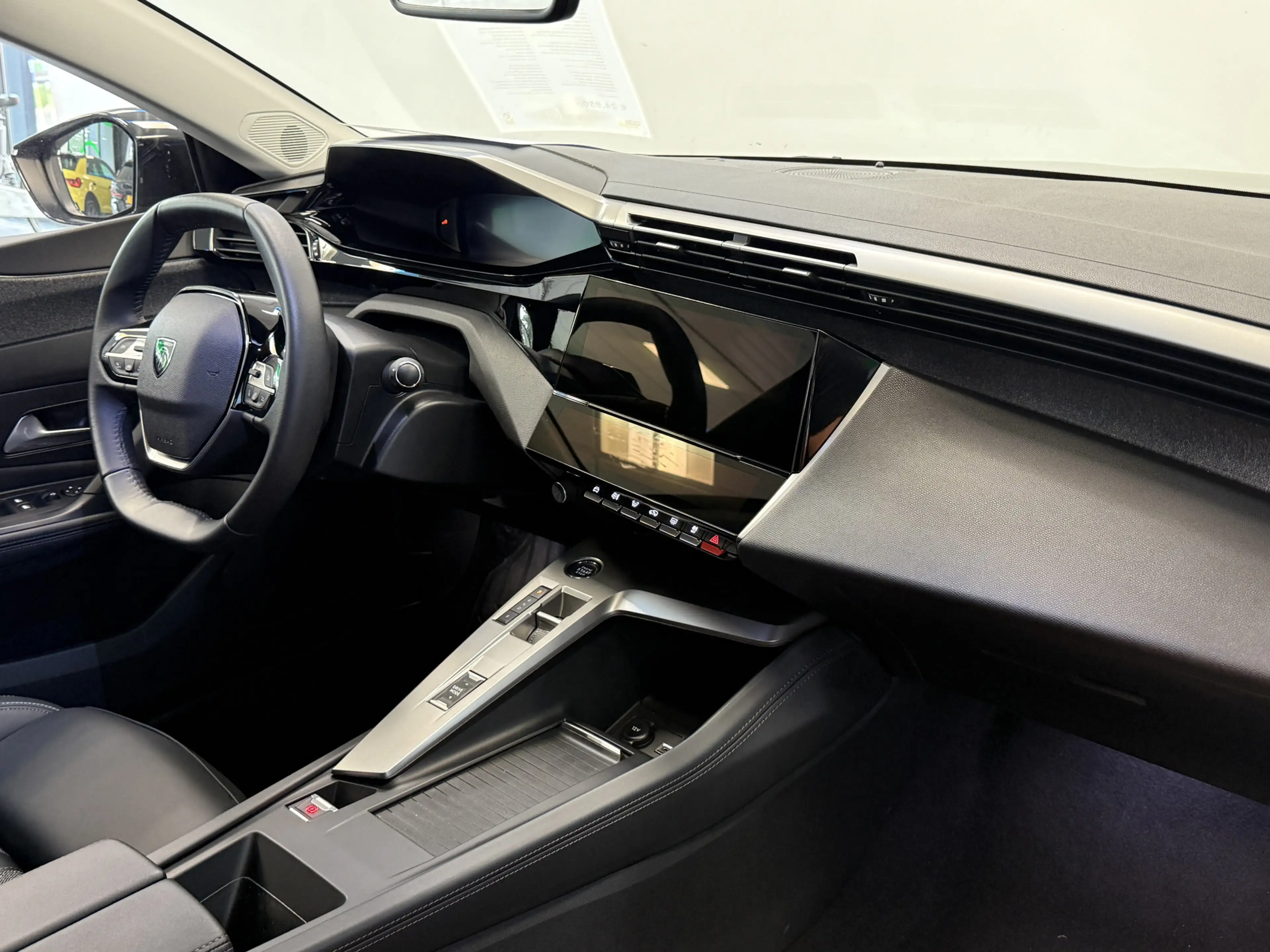 Peugeot 408 1.6 HYbrid Allure 180 EAT8 Navigatie Full-led Adap — photo 7
