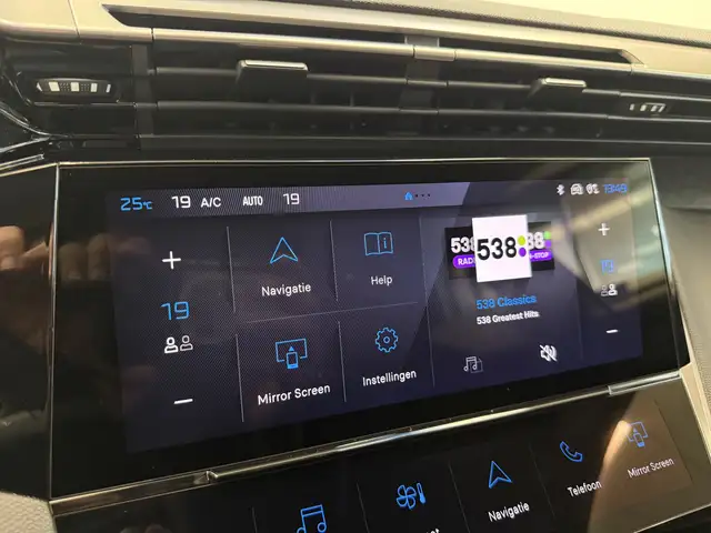Peugeot 408 view 17
