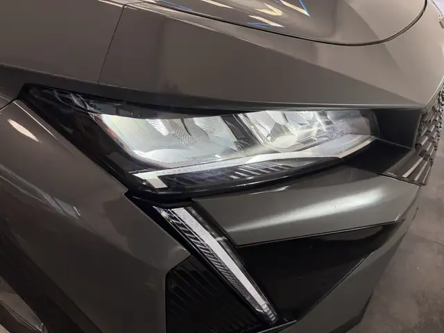 Peugeot 408 view 4