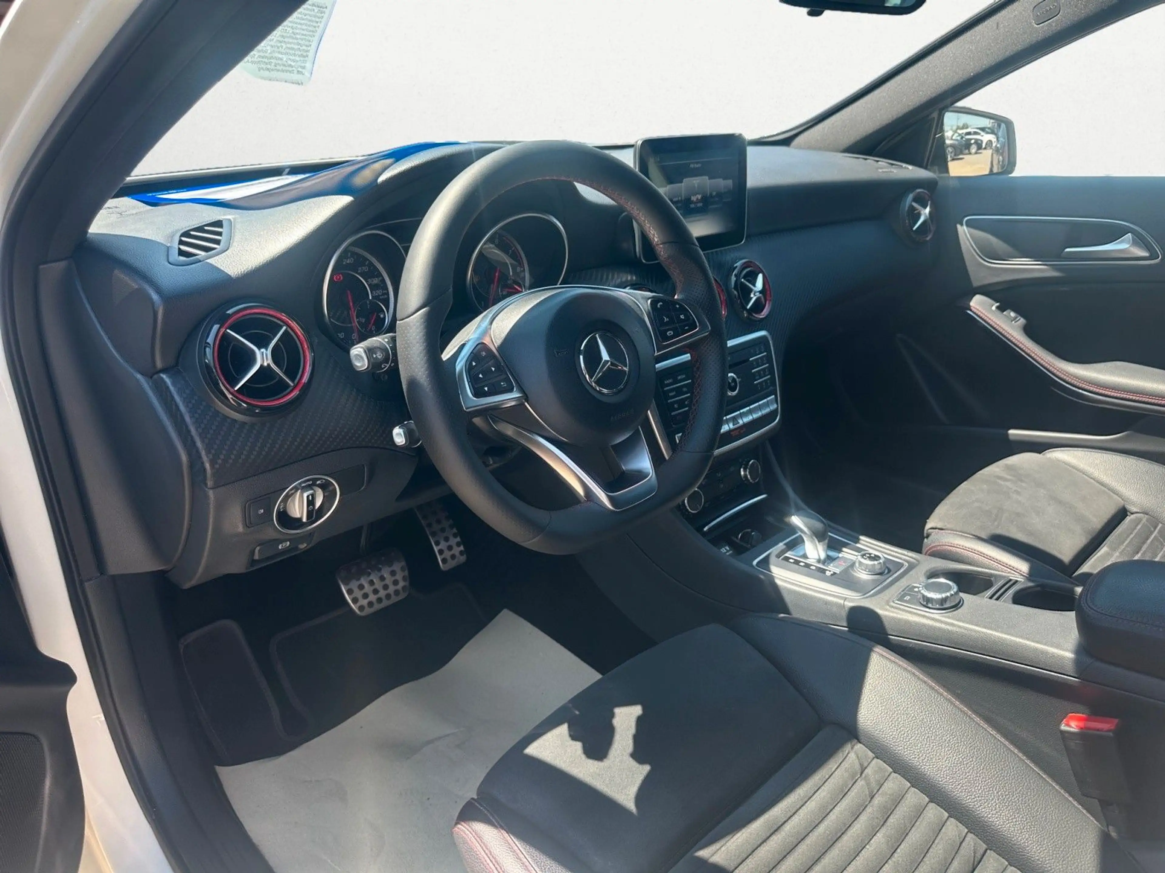 Mercedes-Benz A 45 AMG 45 AMG 4Matic DCT NIGHT + AMG Performance — photo 10