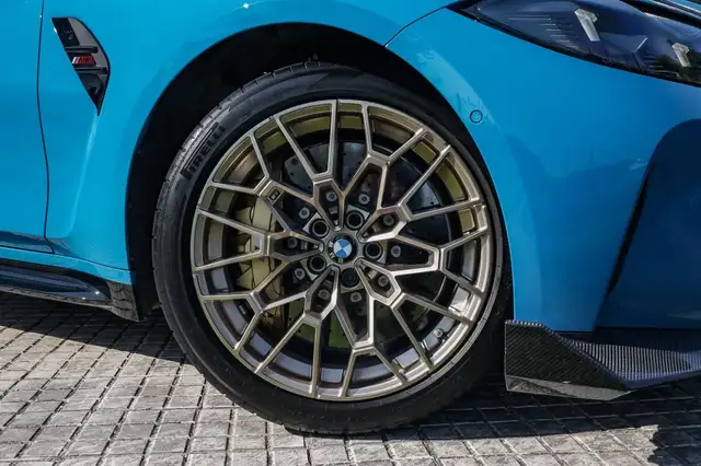 BMW M3 view 2