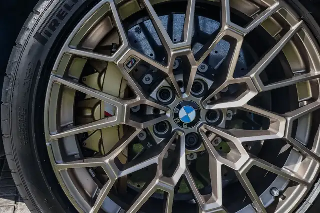 BMW M3 view 3