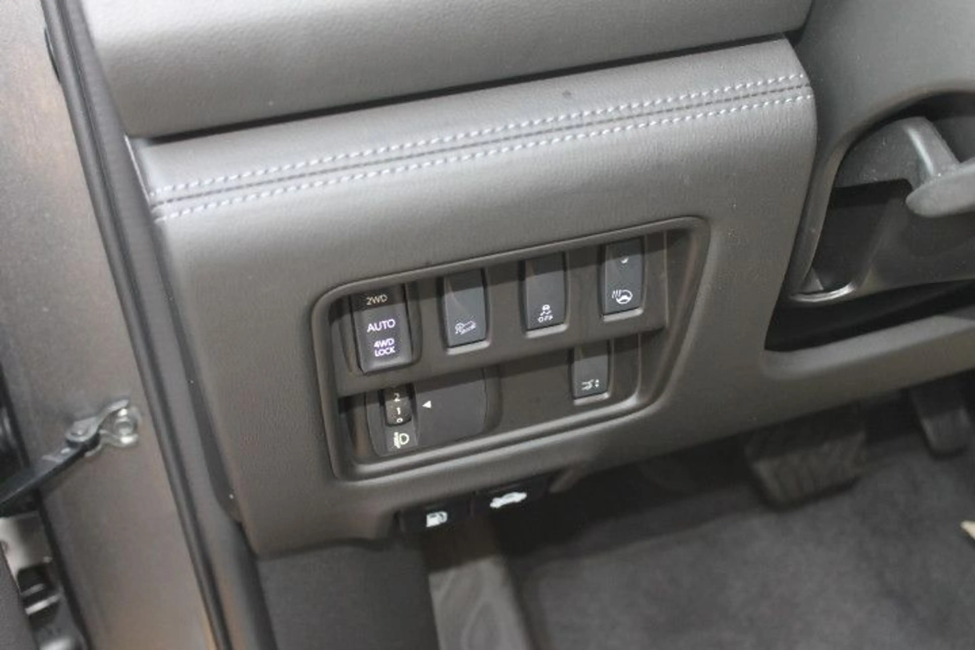 Renault Koleos Initiale Paris 4x4 — photo 12