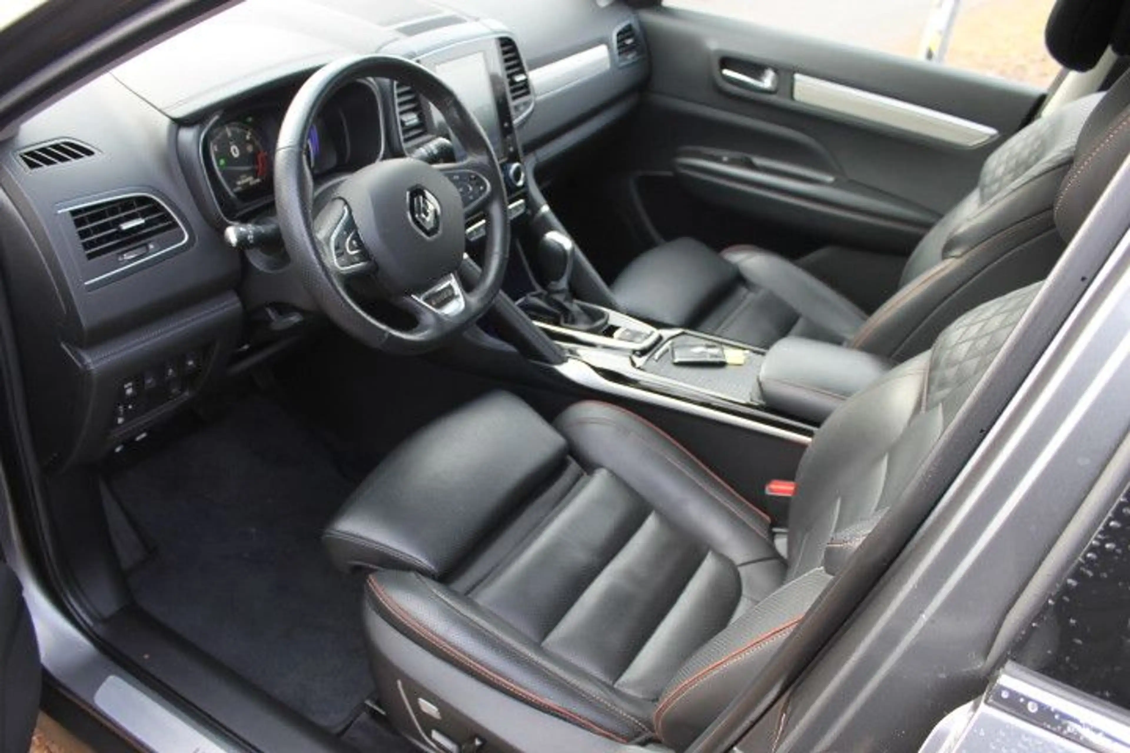 Renault Koleos Initiale Paris 4x4 — photo 13