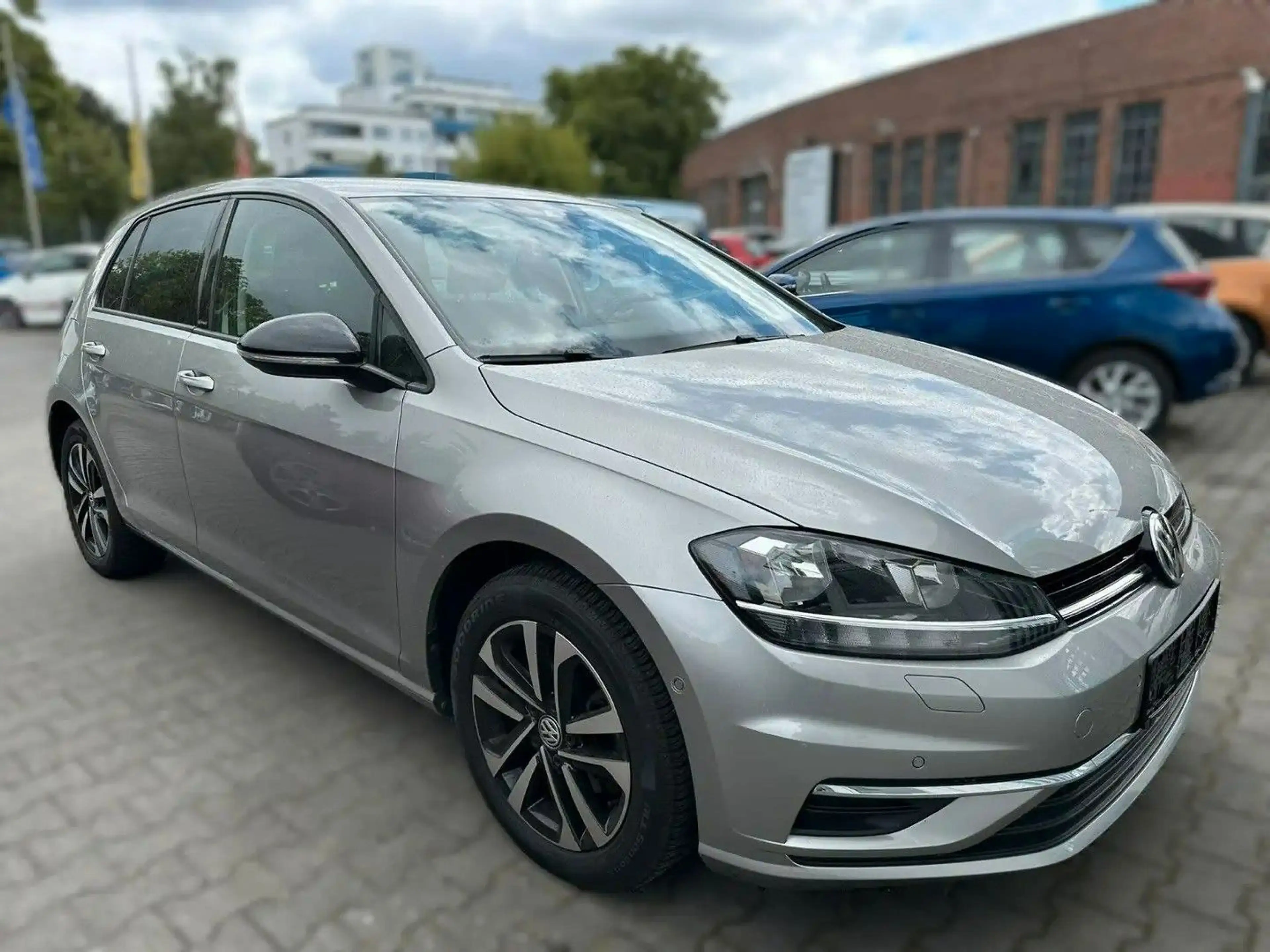 Volkswagen Golf VII IQ.DRIVE AHK Automatik — photo 3