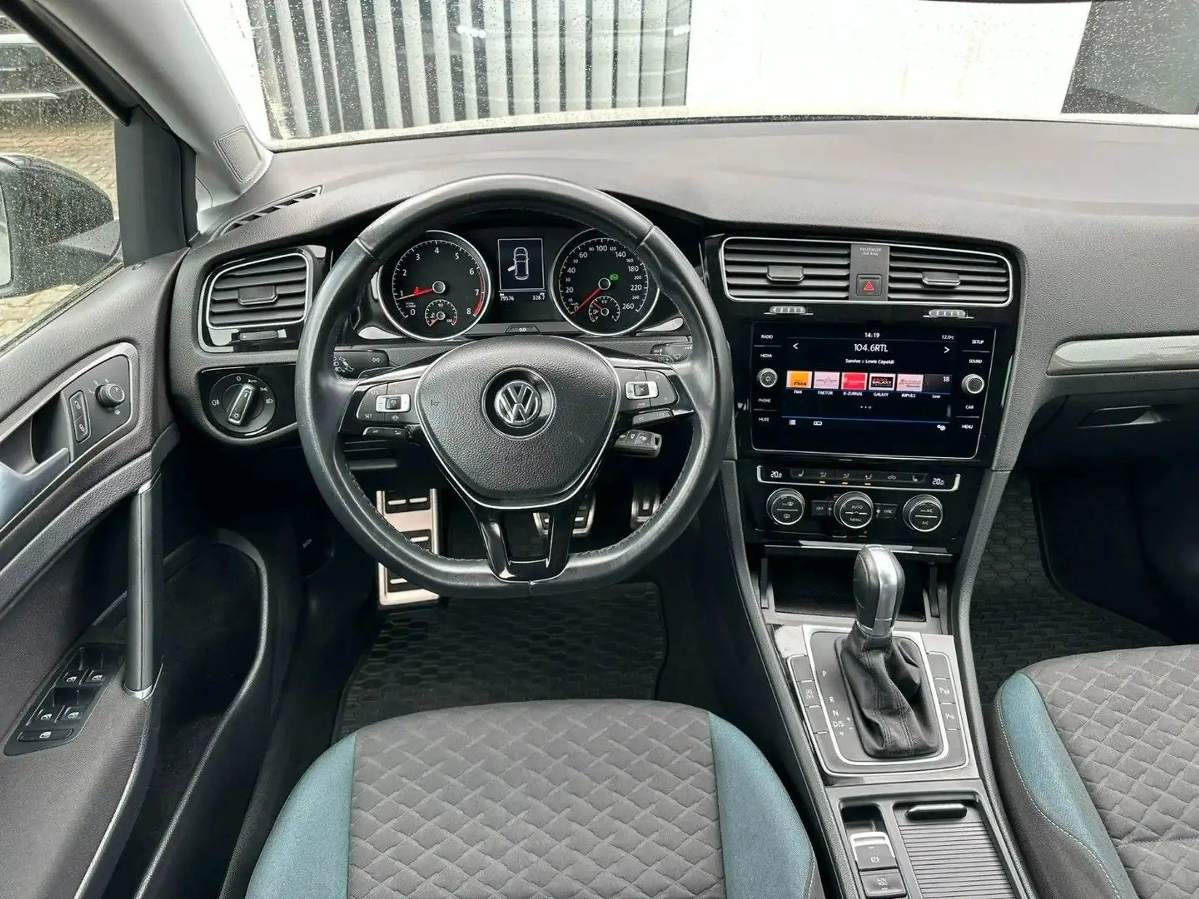 Volkswagen Golf VII IQ.DRIVE AHK Automatik — photo 8