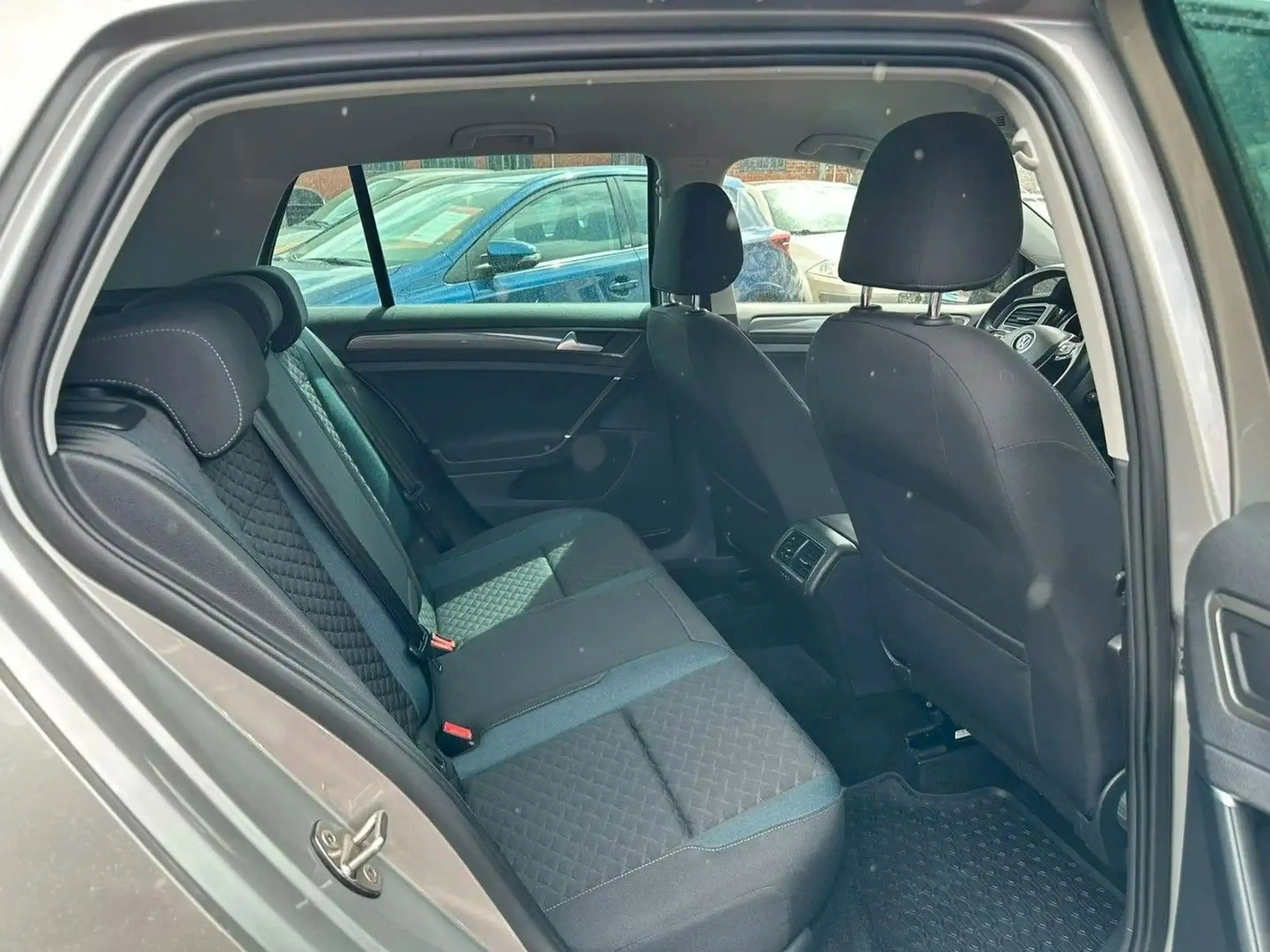 Volkswagen Golf VII IQ.DRIVE AHK Automatik — photo 10