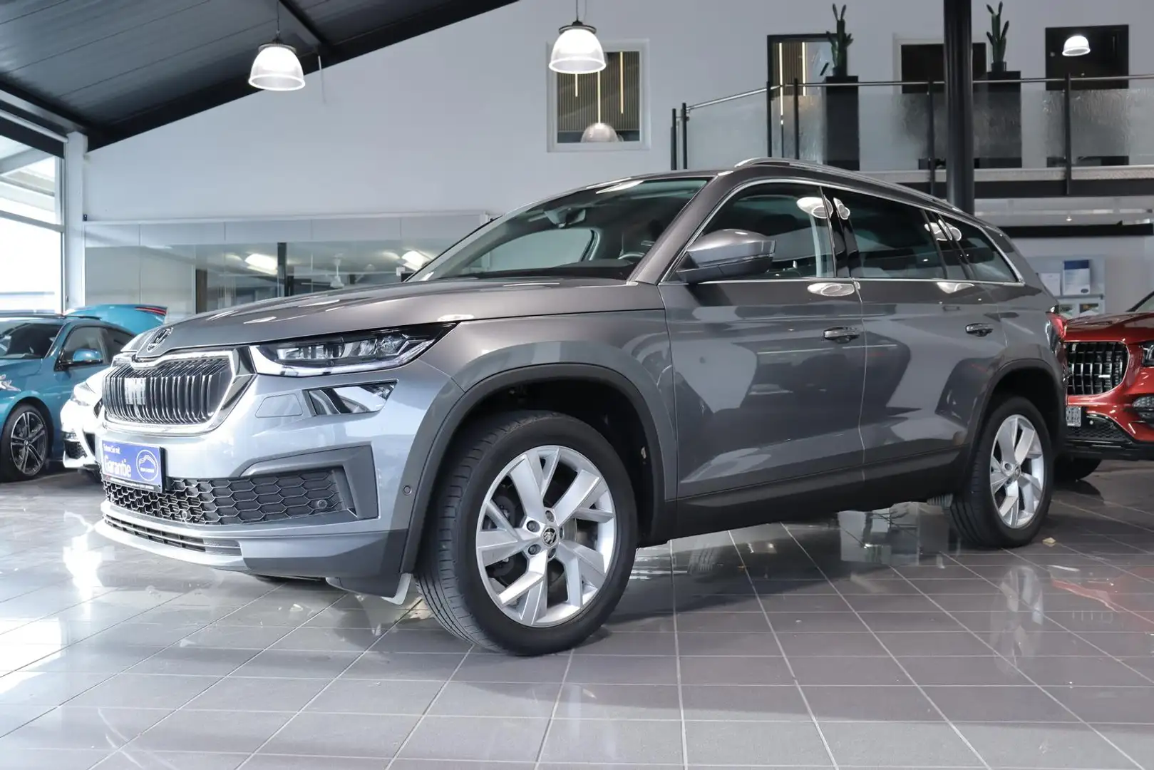 Skoda Kodiaq 2.0TDI DSG Tour 7-SITZE *ACC*AHK*VIRTUAL* Gris - 2