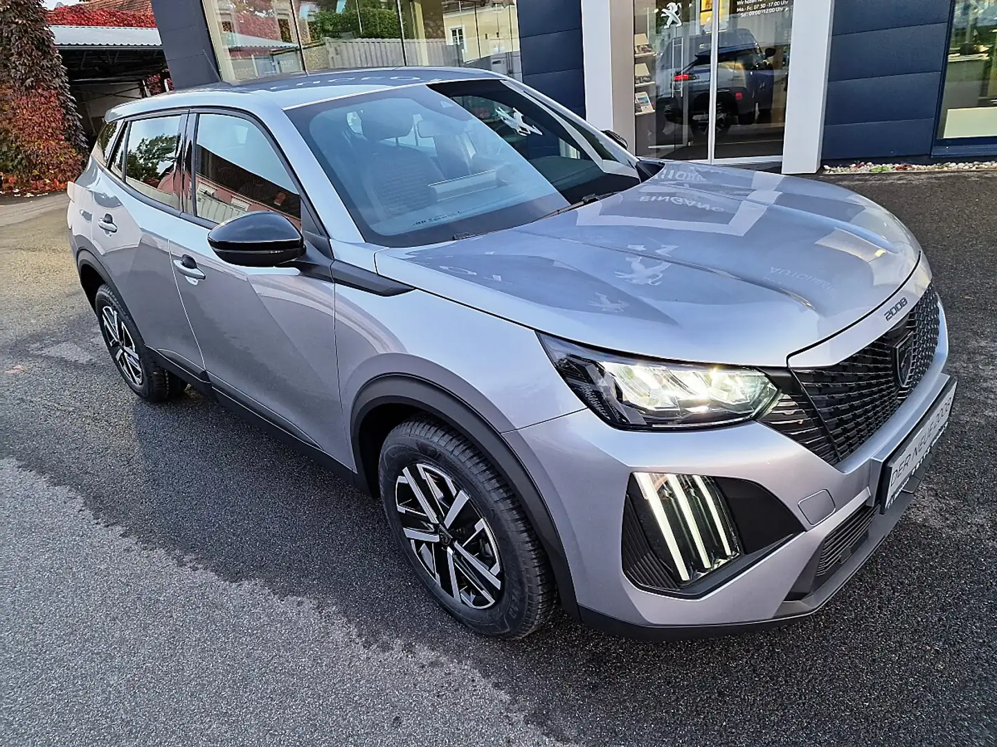 Peugeot 2008 PureTech Hybrid 110 Style Automatik "sofort' ve... Grau - 1