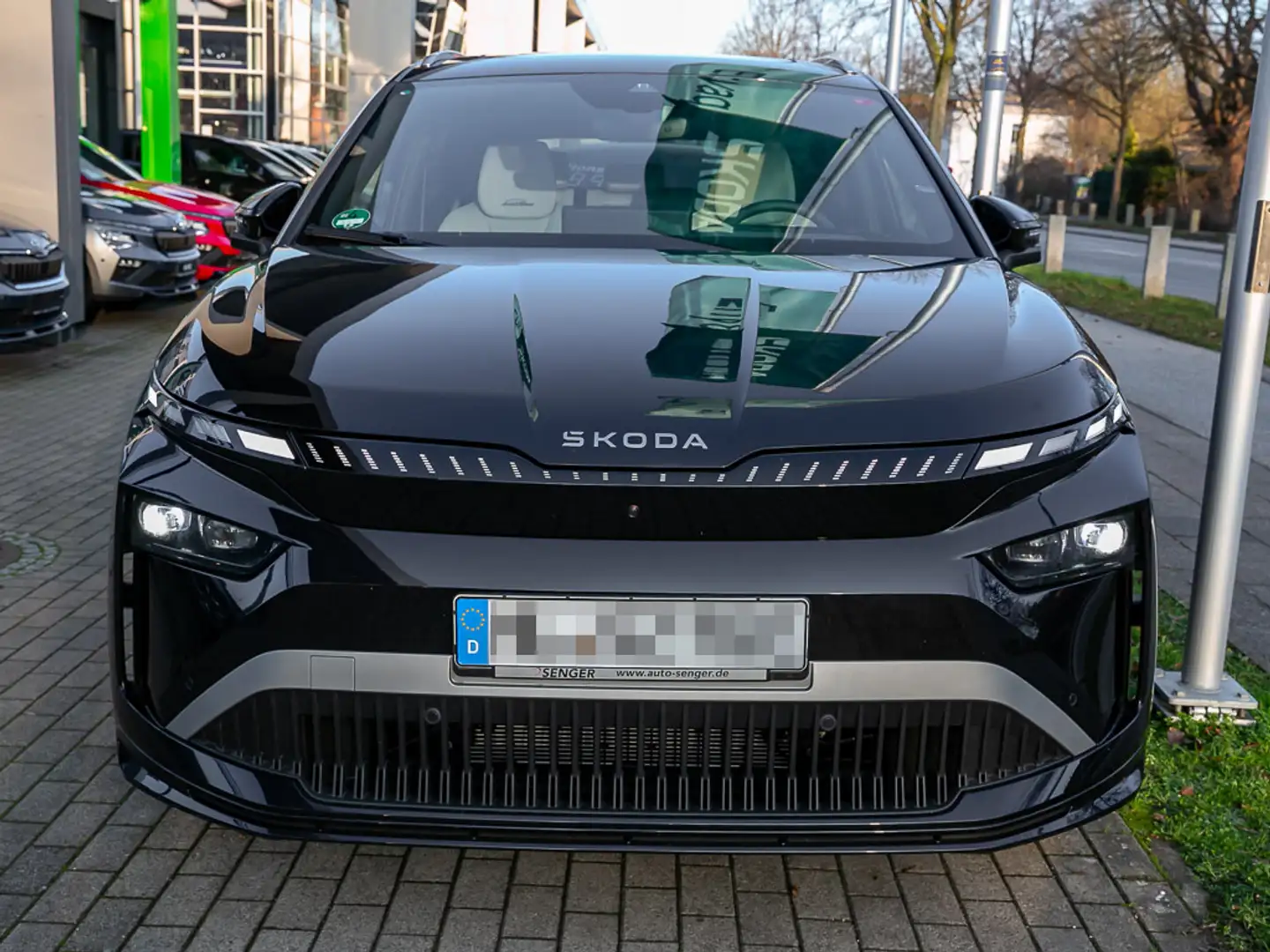 Skoda Enyaq 85 x L&K Leder Matrix Navi Memory Panorama Schwarz - 2