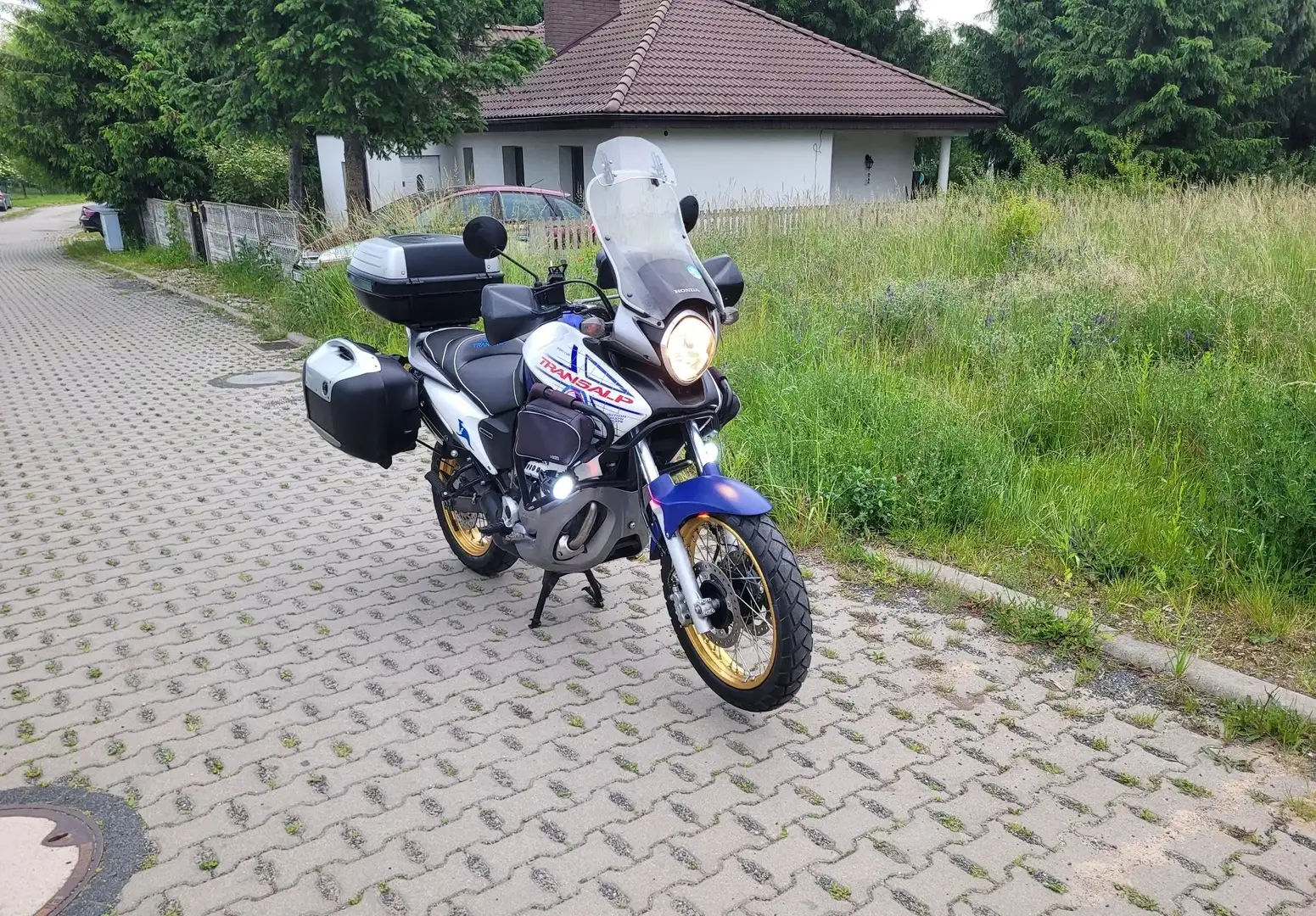 Honda Transalp 700 Bílá - 1