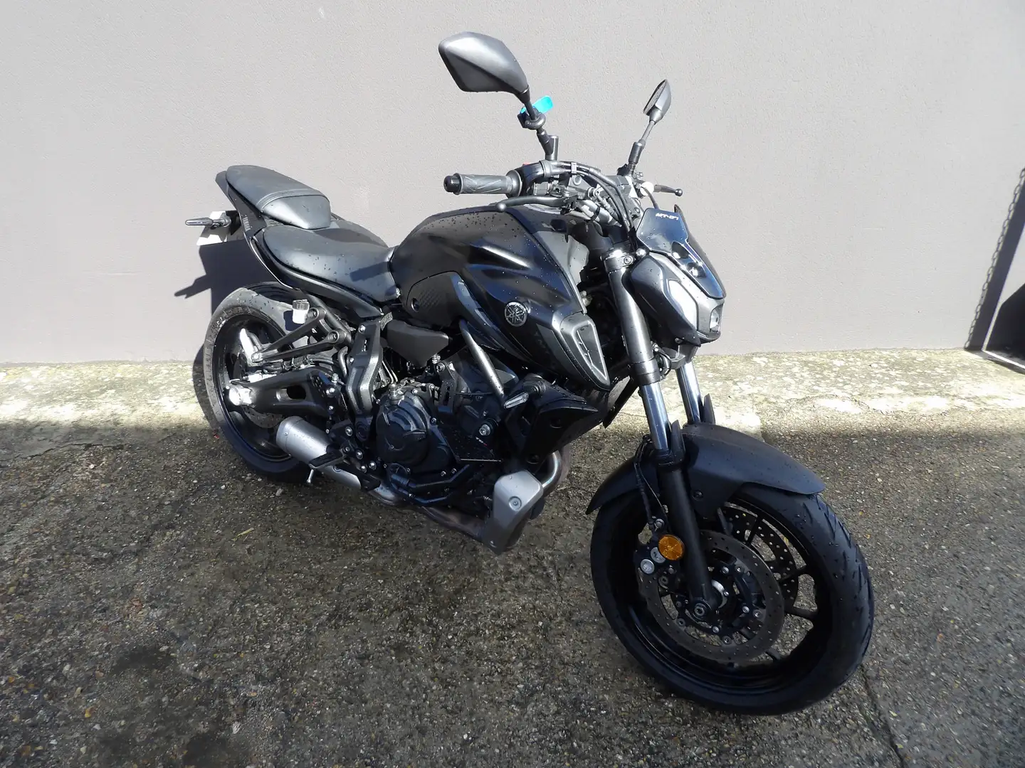 Yamaha MT-07 Schwarz - 1