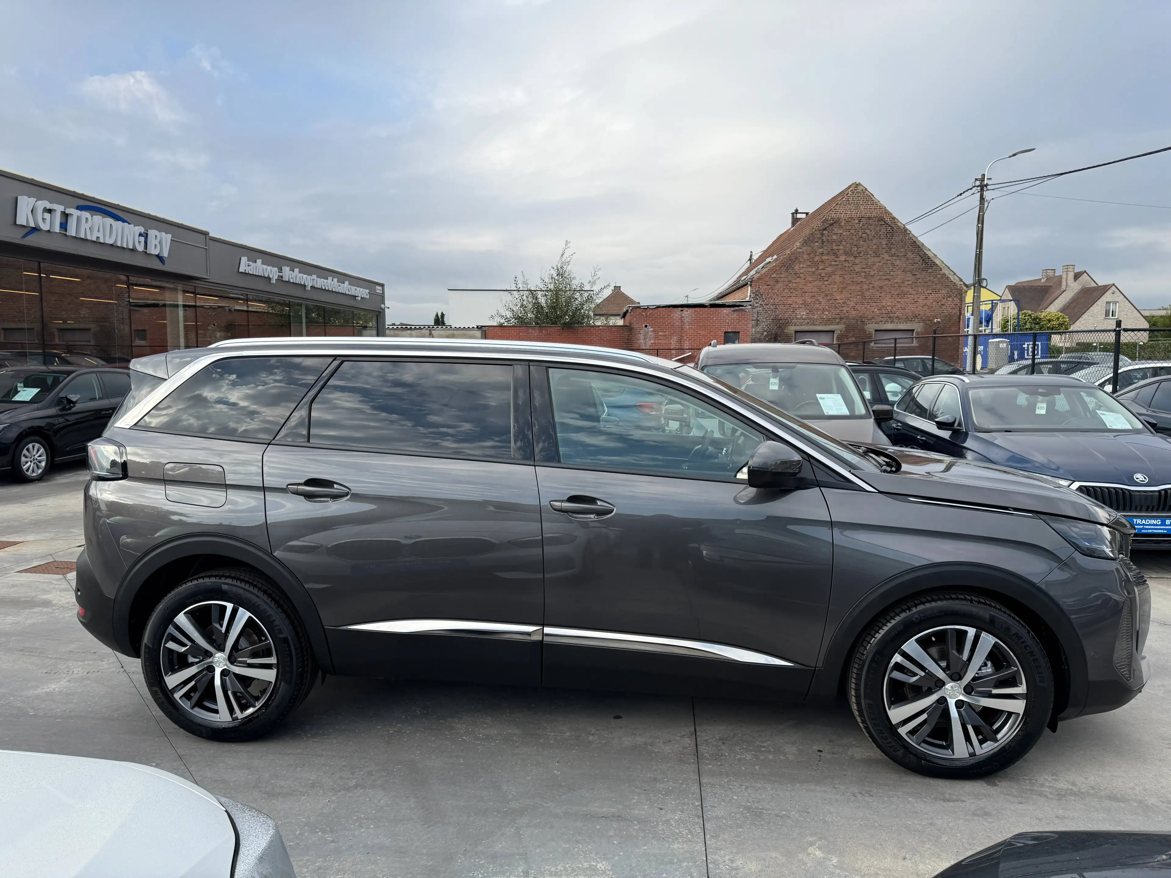 Peugeot 5008 1.5 BLUEHDI 130PK 7 ZETELS NAVIGATIE LEDER CAMERA DODE HOEK CARPLAY FULL LED — photo 4