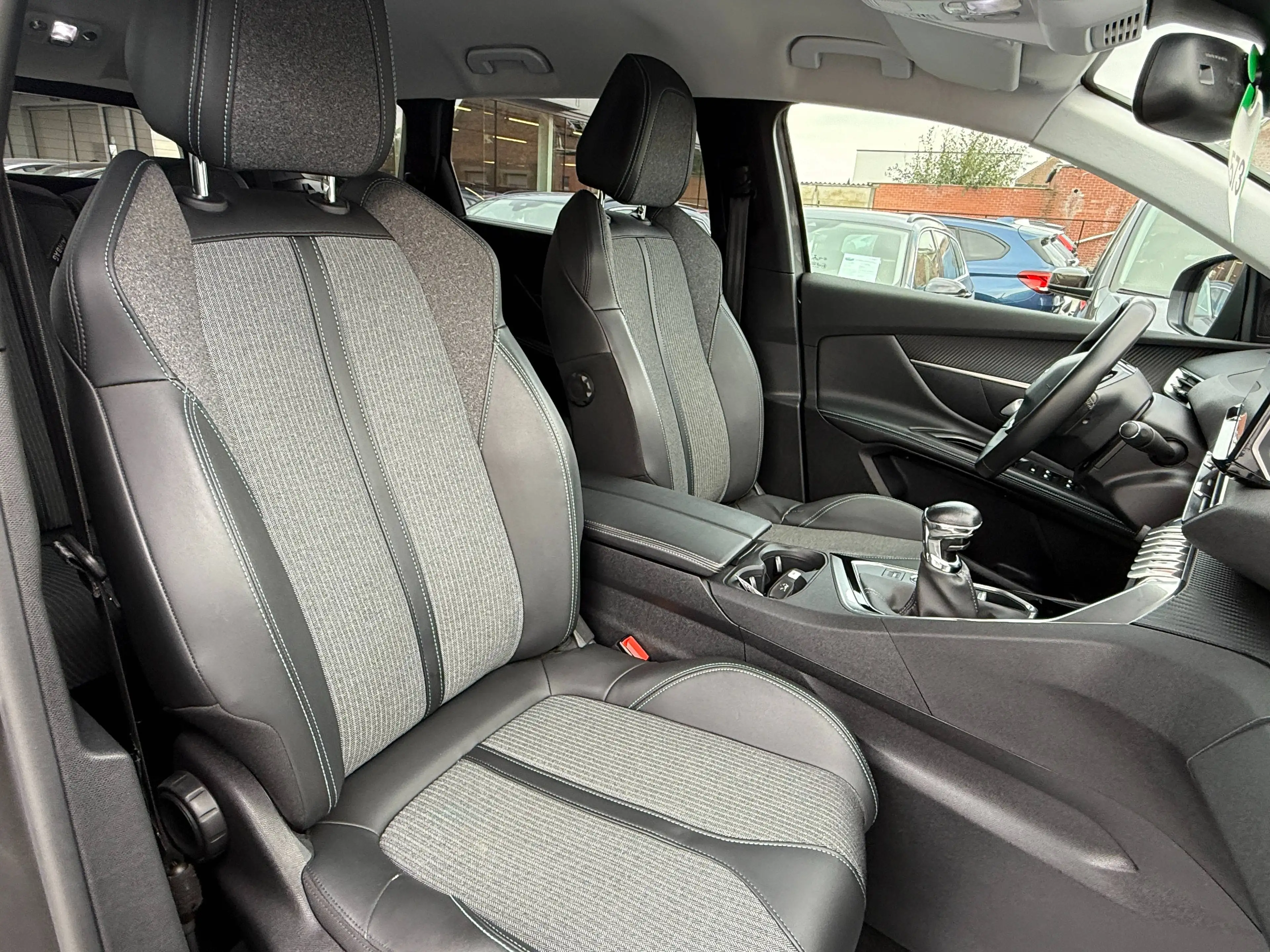 Peugeot 5008 1.5 BLUEHDI 130PK 7 ZETELS NAVIGATIE LEDER CAMERA DODE HOEK CARPLAY FULL LED — photo 31