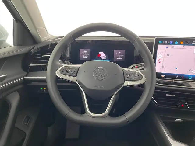 Volkswagen Passat view 12