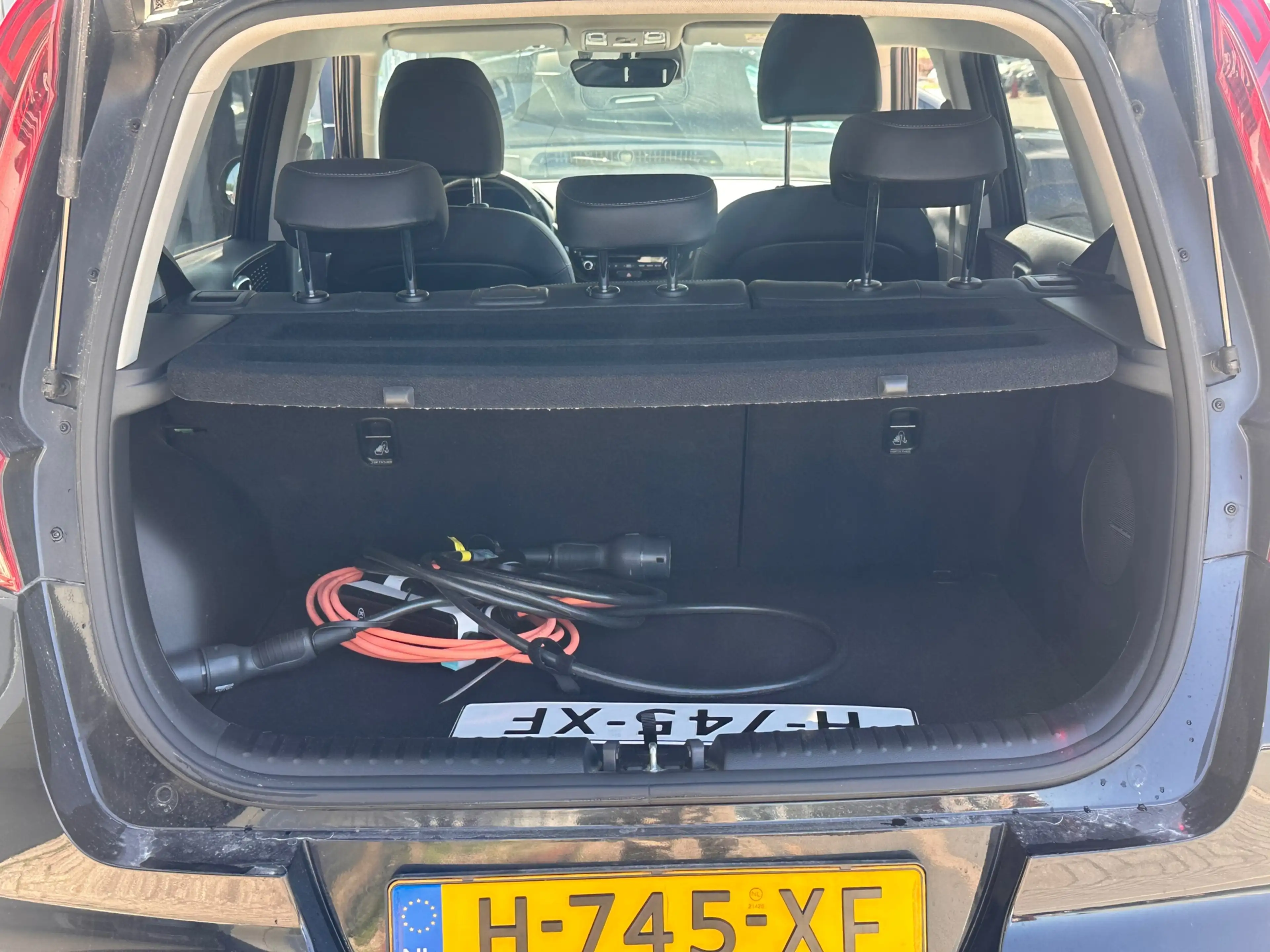 Kia Soul E-Soul ExecutiveLine 64 kWh 1E EIG ORG NL TREKHAAK — photo 8