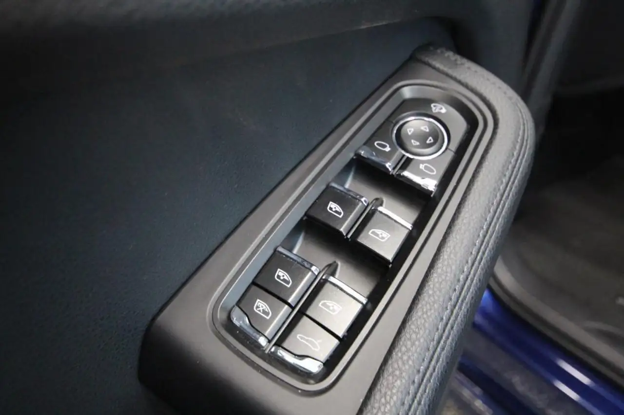 Porsche Macan снимка Porsche Macan